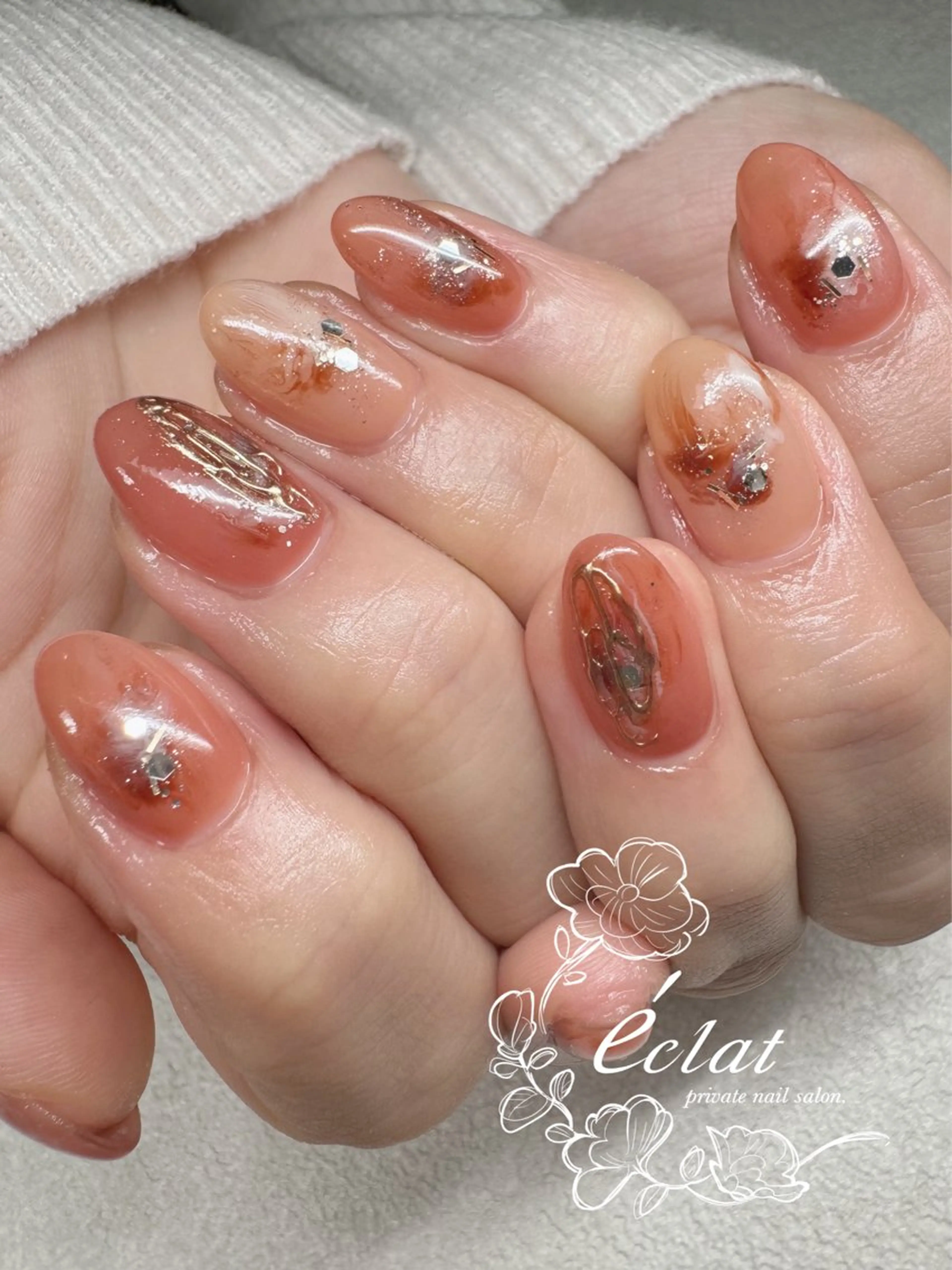 ネイル アートネイル キラキラネイル ミラーネイル 持ち込み ニュアンスネイル nail salon éclat.のネイルデザイン