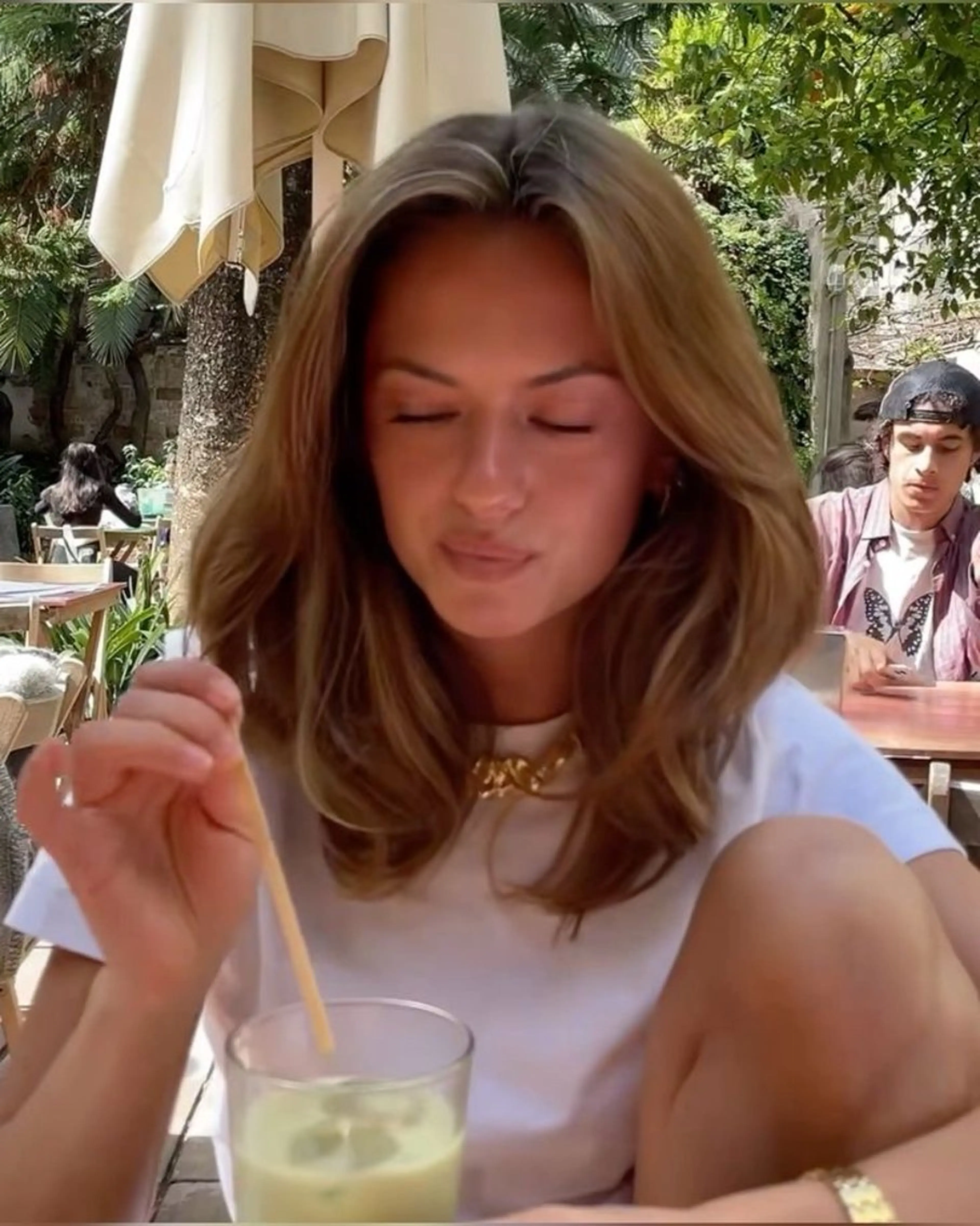 ミディアム レイヤーカット カット レイヤーカット\ウル フ　chinatsuのヘアスタイル