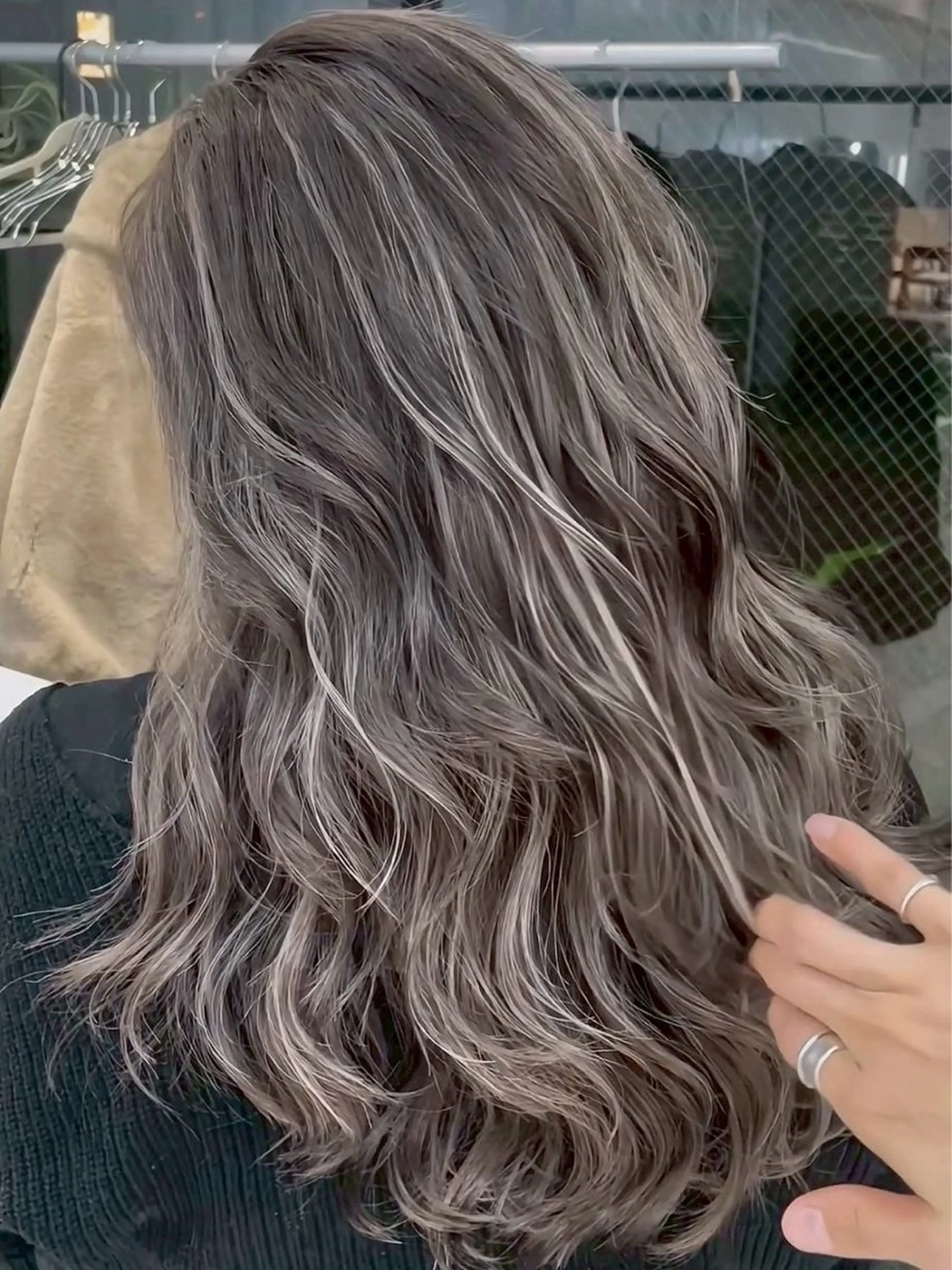 ロング カラー バレイヤージュ ハイライトカラー 外国人風カラー ハイライト レイヤーカット ヘアカラー ✨レイヤーカット 海外ヘア/原宿✨のヘアスタイル