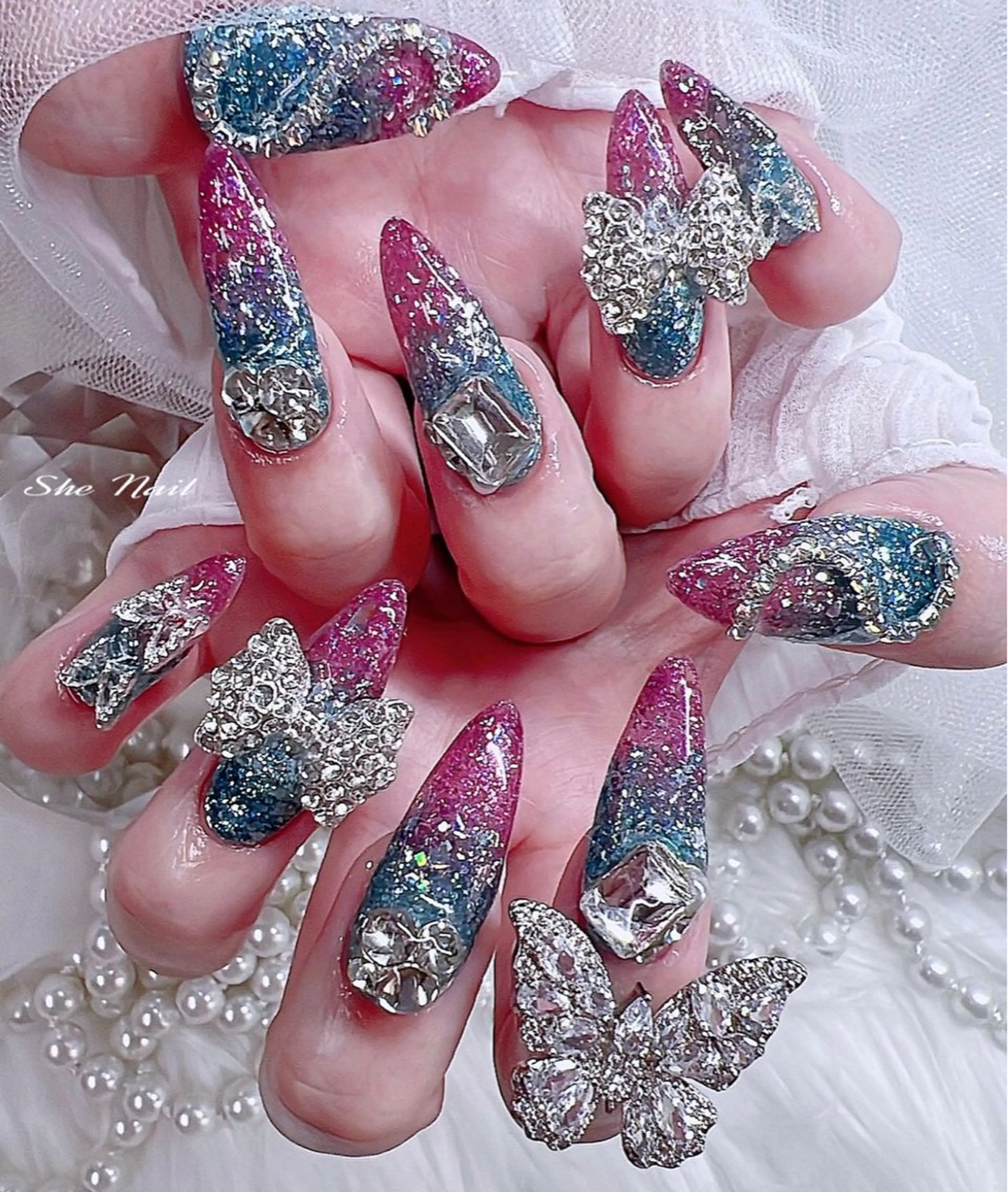 ネイル チークネイル 長さ出し フレンチネイル ガラスフレンチ キラキラネイル ハンドネイル She   Nail所属・ISA_ BELLAのネイルデザイン