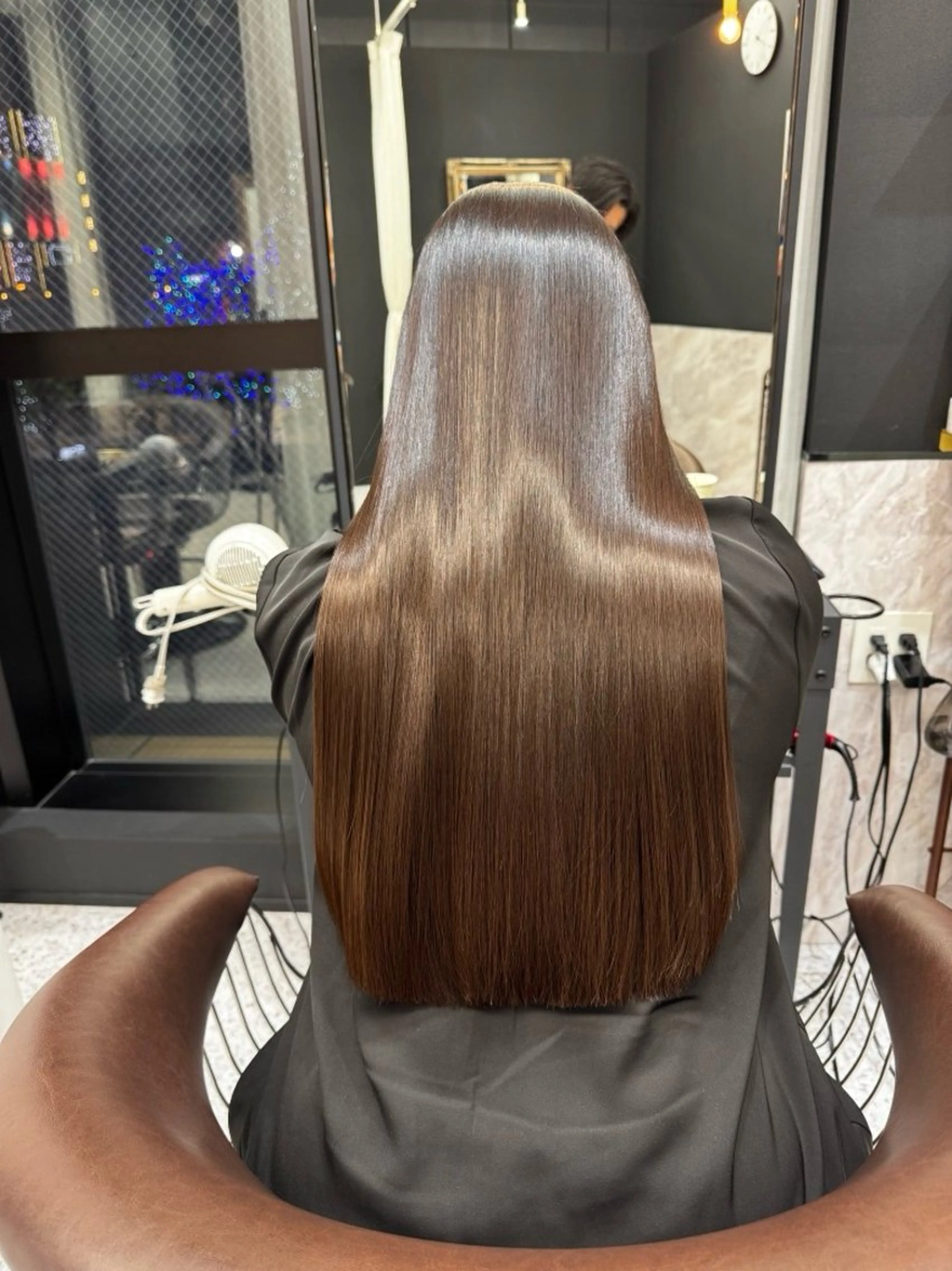 ロング トリートメント Re room. 女性スタイリストのヘアスタイル