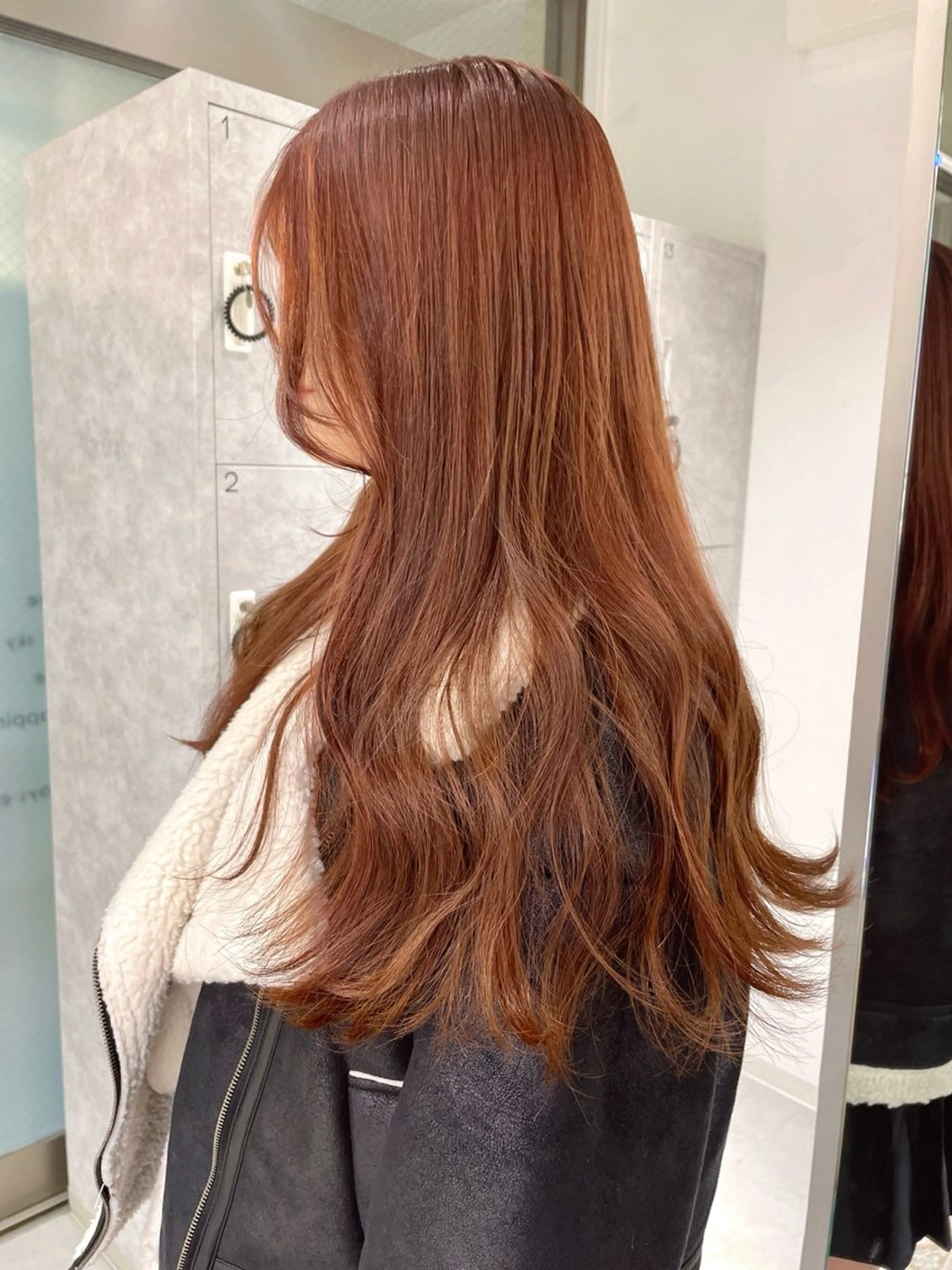 ロング カラー ダブルカラー,透け カラーHINARIのヘアスタイル