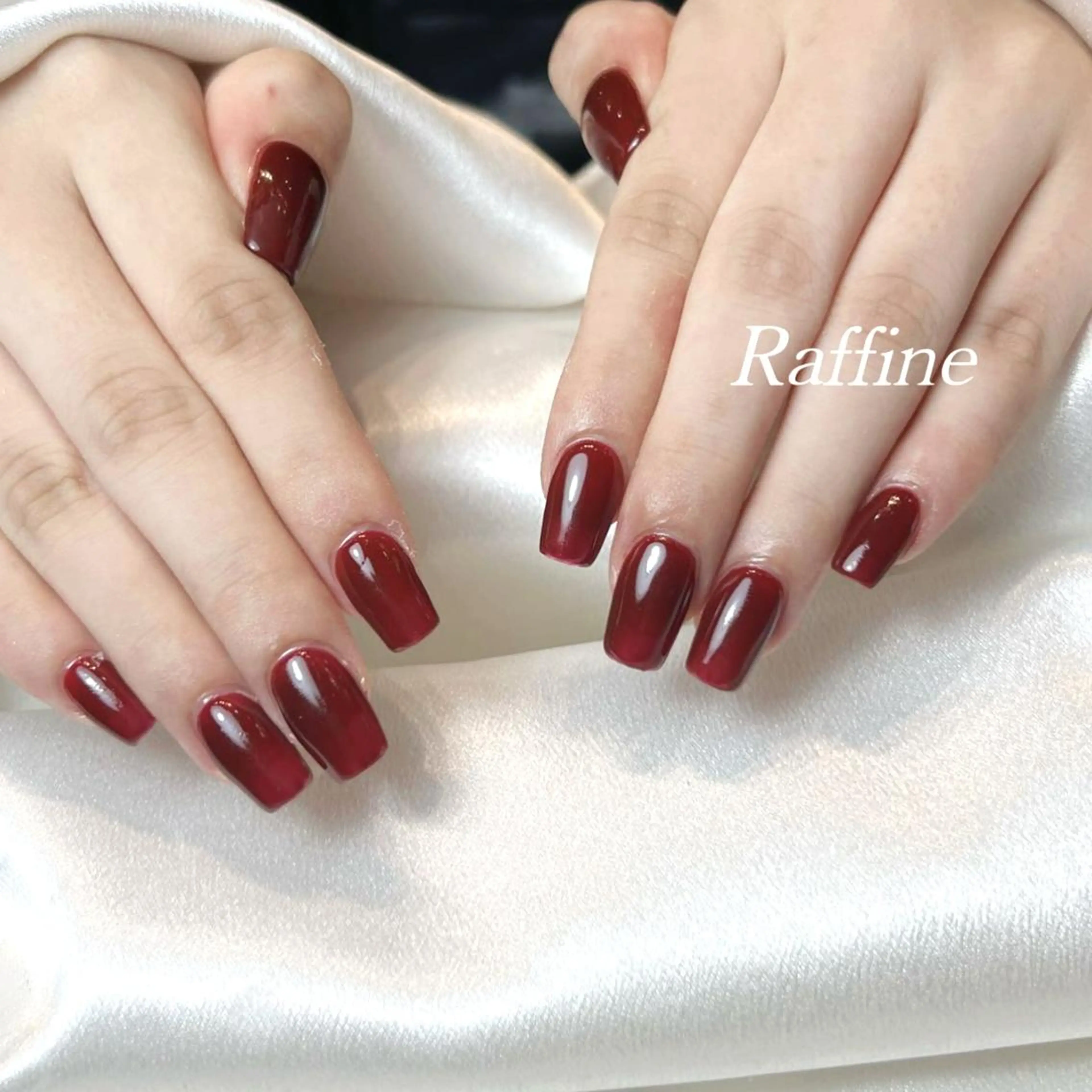 ネイル RAFFINE haru🦋🩵のネイルデザイン