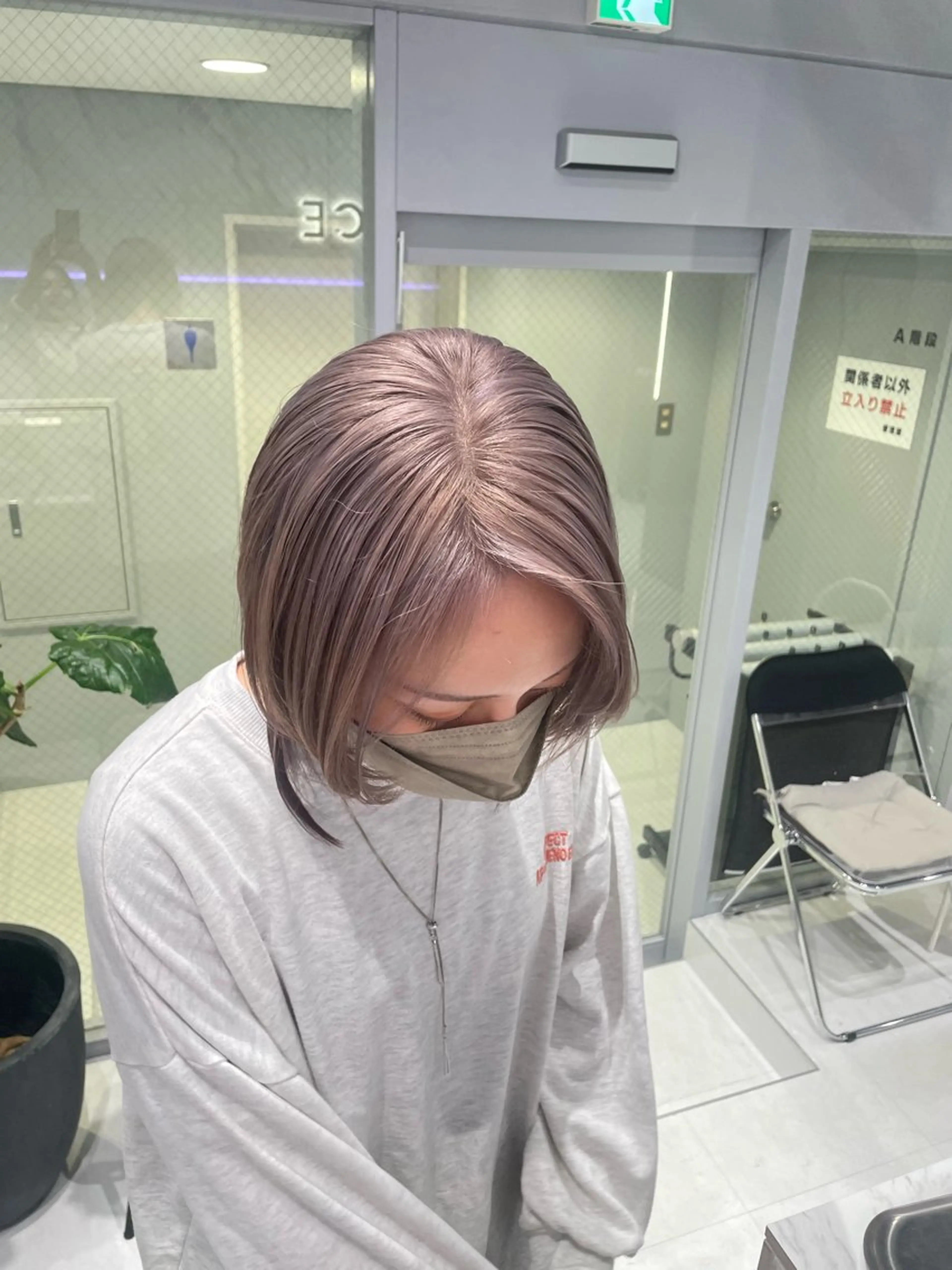 ミディアム 菜々🫧新宿 透明感ケアブリーチのヘアスタイル