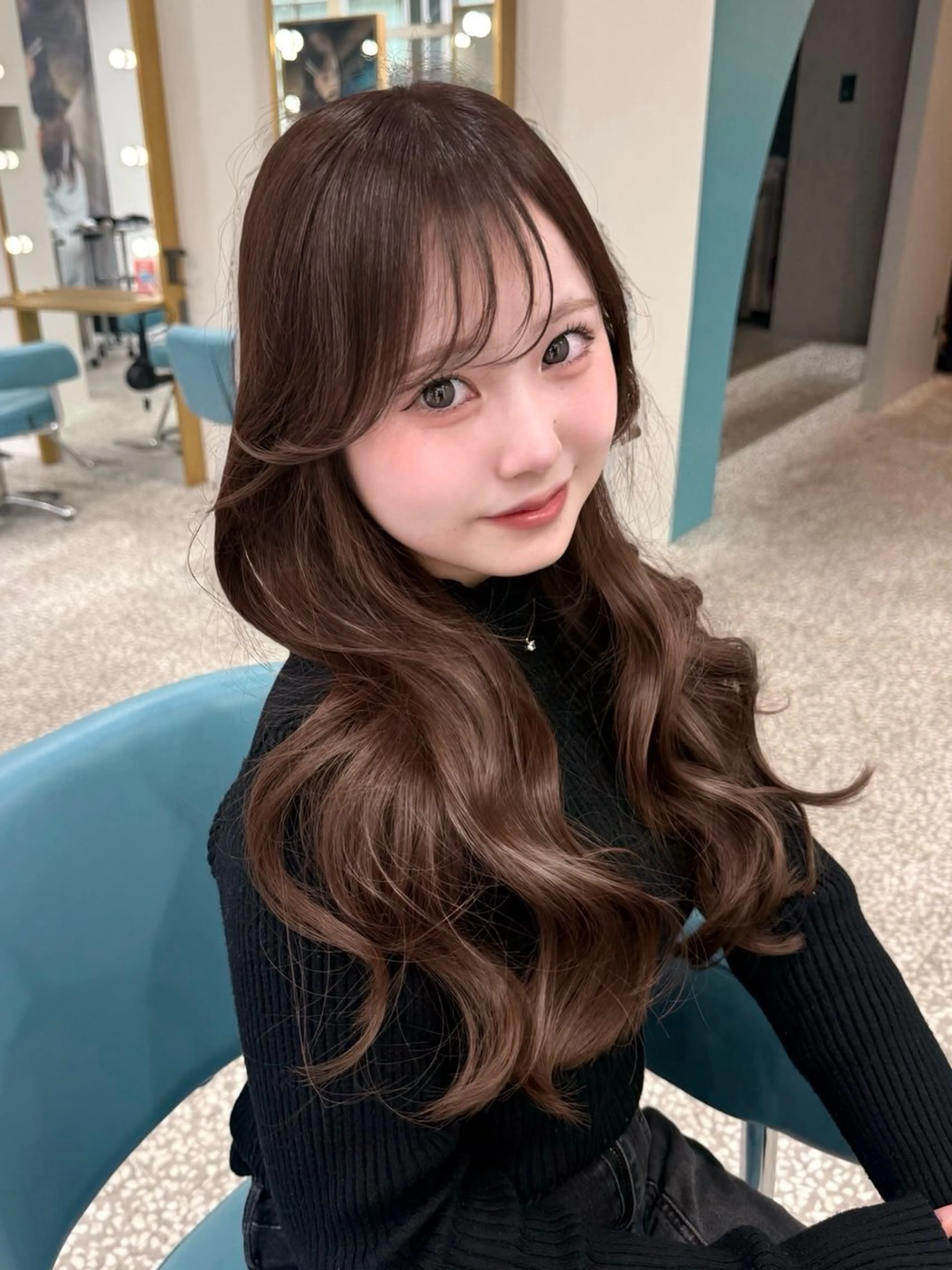 ロング くびれヘア 顔まわりレイヤー 顔周りカット ヨシンモリ 韓国風ヘア ヘアカラー 🤍ブリーチなしカラ ー/riri🤍のヘアスタイル