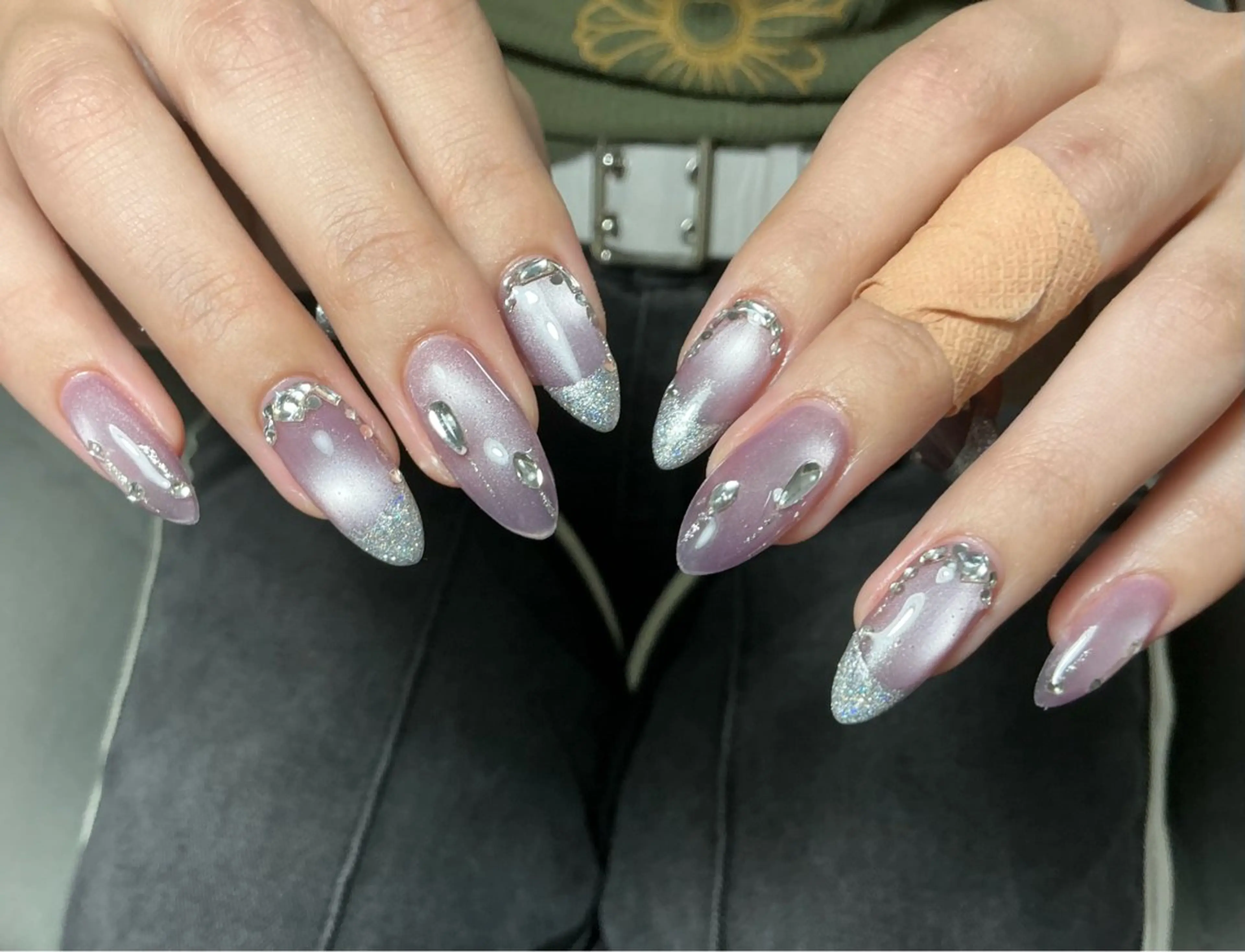 ネイル オーロラネイル 長さ出し フレンチネイル ジェルネイル ガラスフレンチ ハンドネイル Rela・S NAILのネイルデザイン