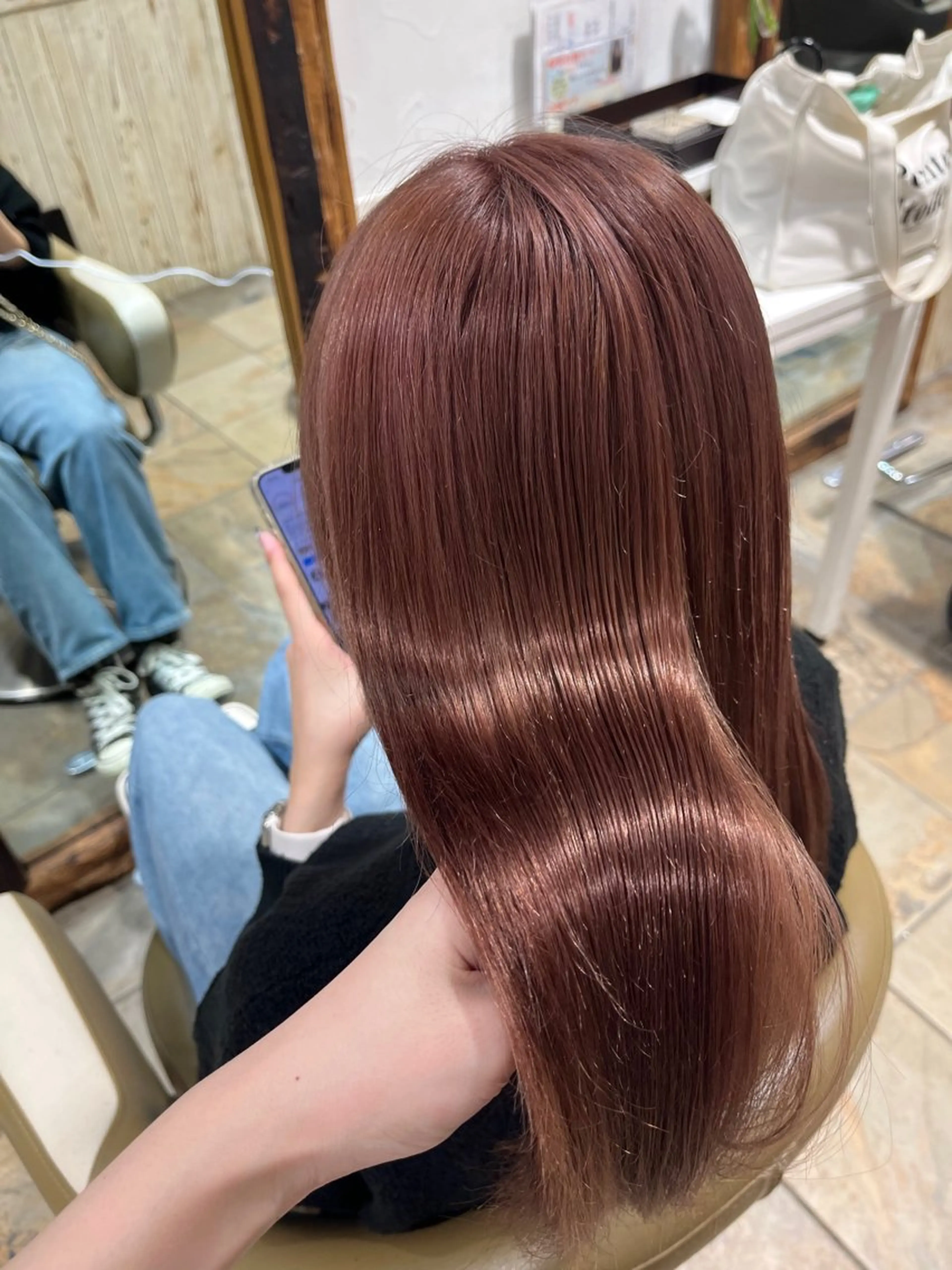 カラー 石井 歩奈のヘアスタイル