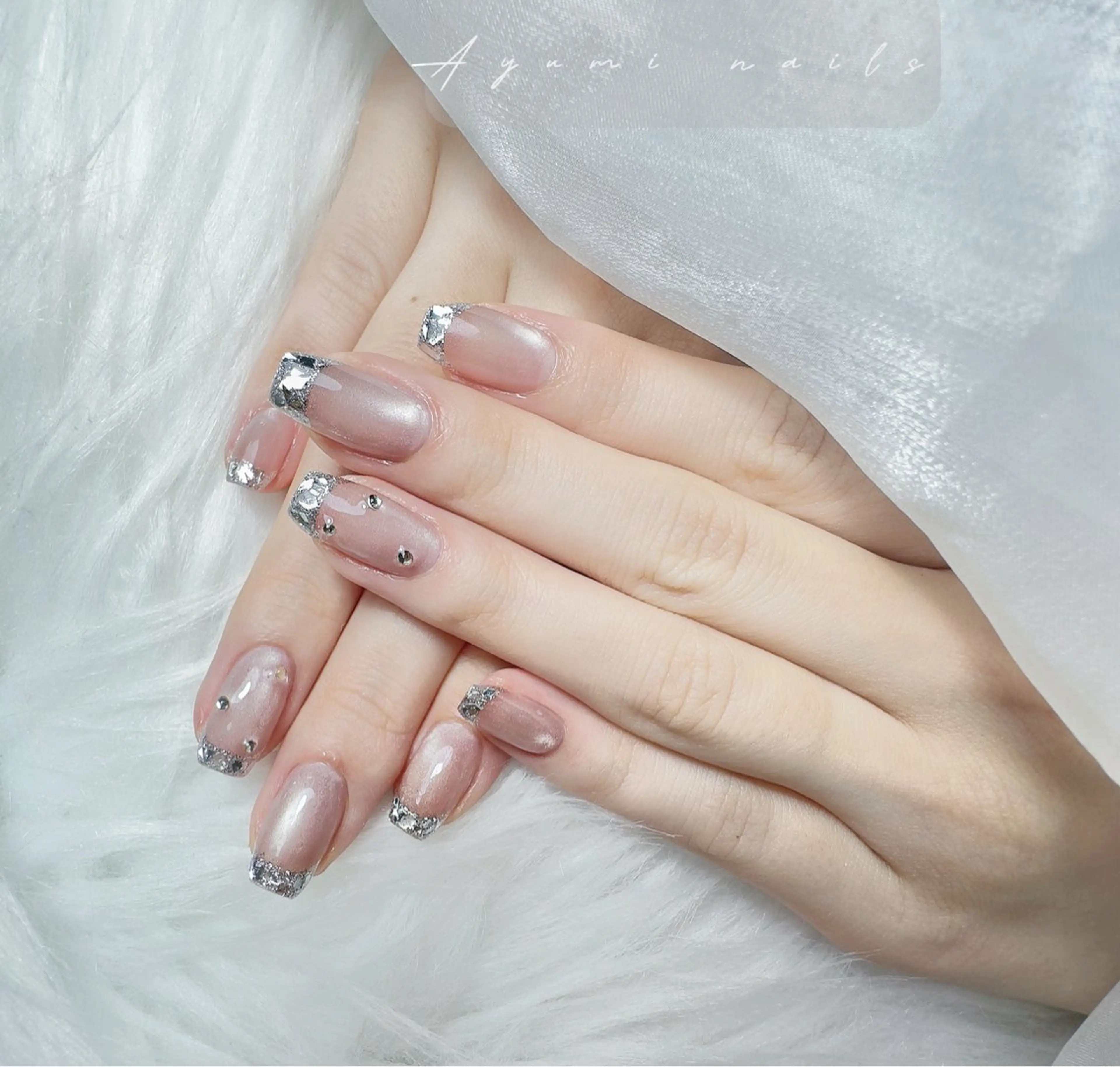 ネイル フレンチネイル ガラスフレンチ マグネットネイル YUMI ニュアンスnailsのネイルデザイン