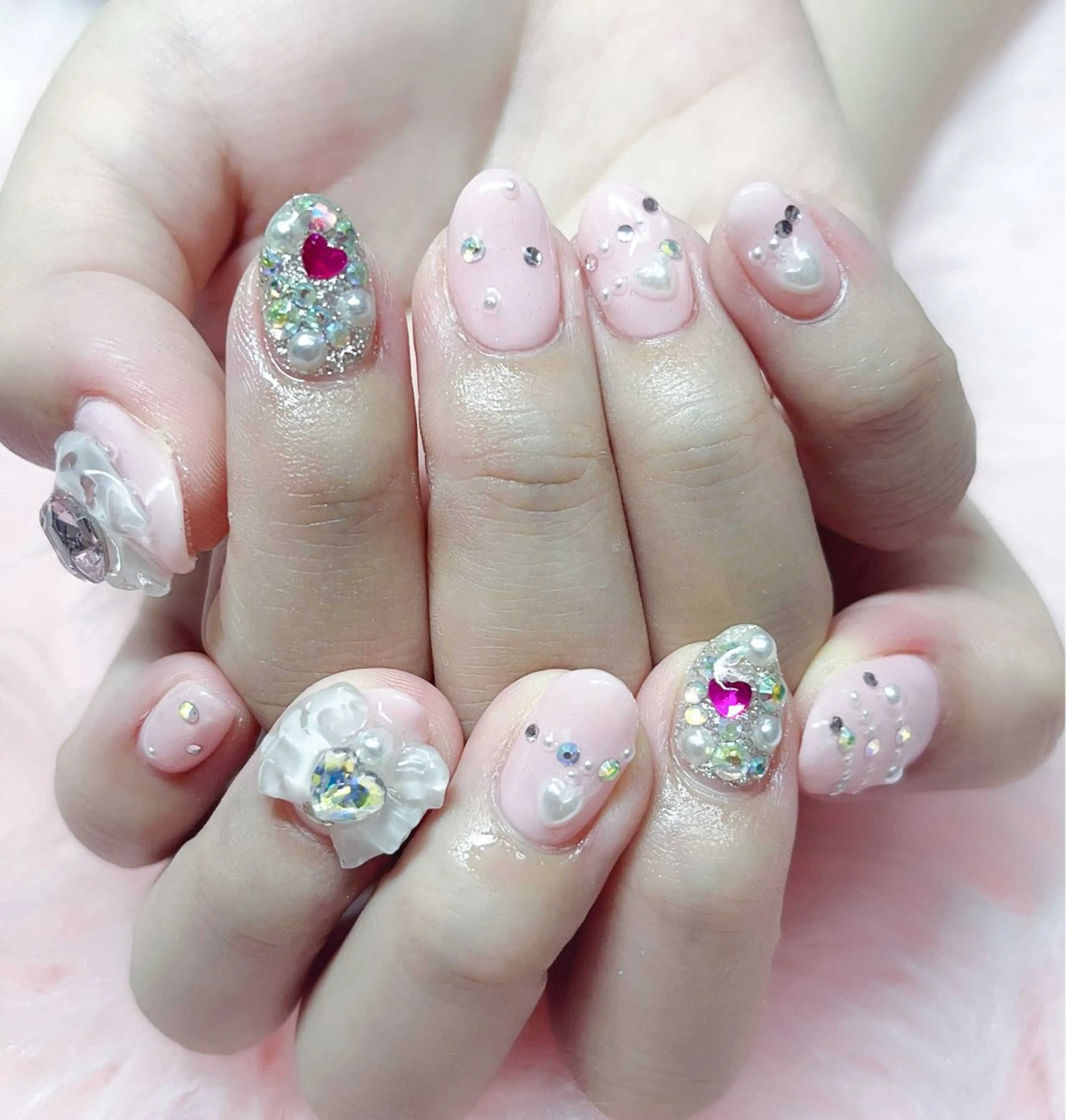 ネイル ハンドネイル MoonNail ユリ🌸のネイルデザイン