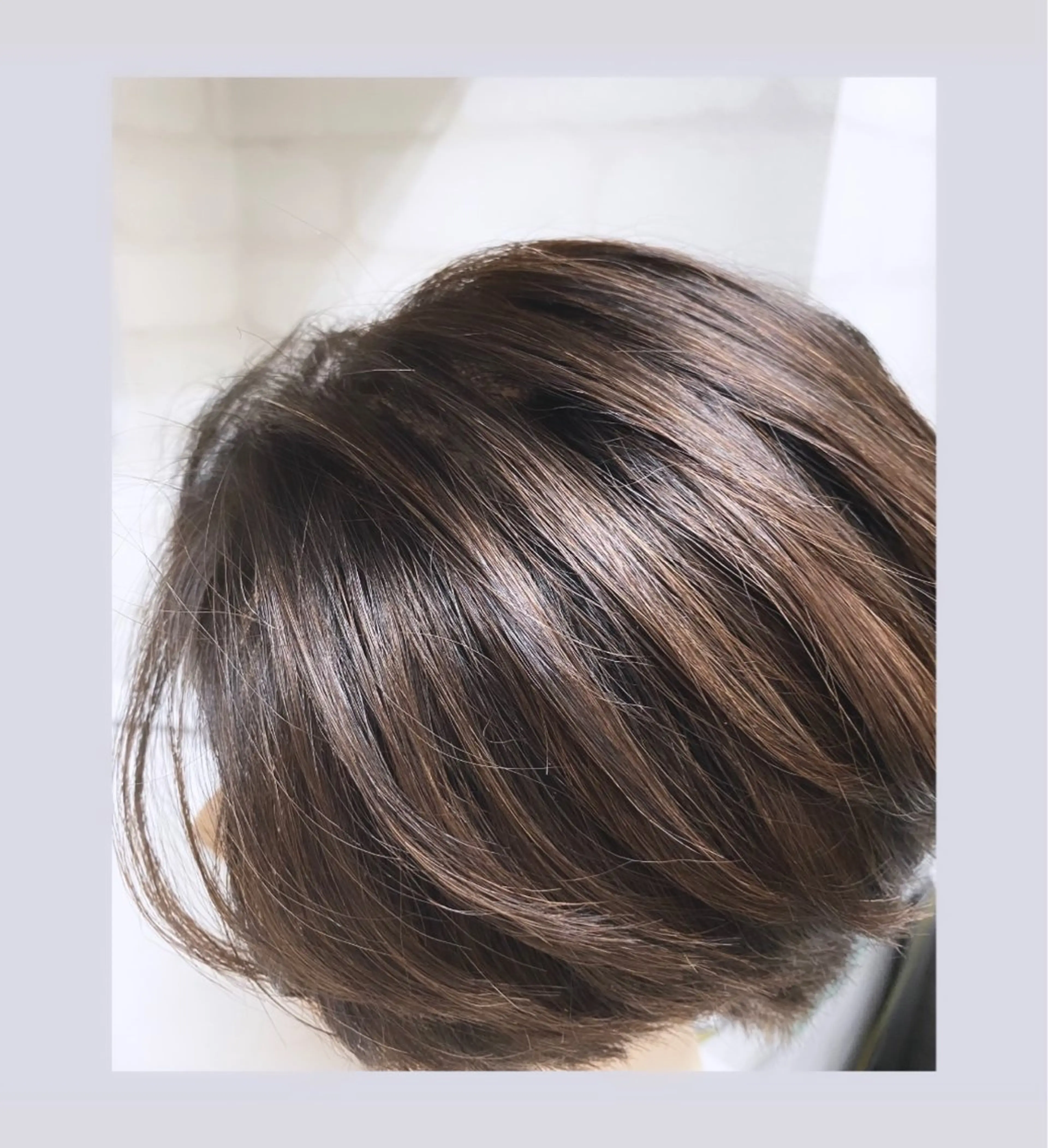 カラー アッシュ ブリーチ グラデーションカラー シルバー 佐藤 沙也輝のヘアスタイル