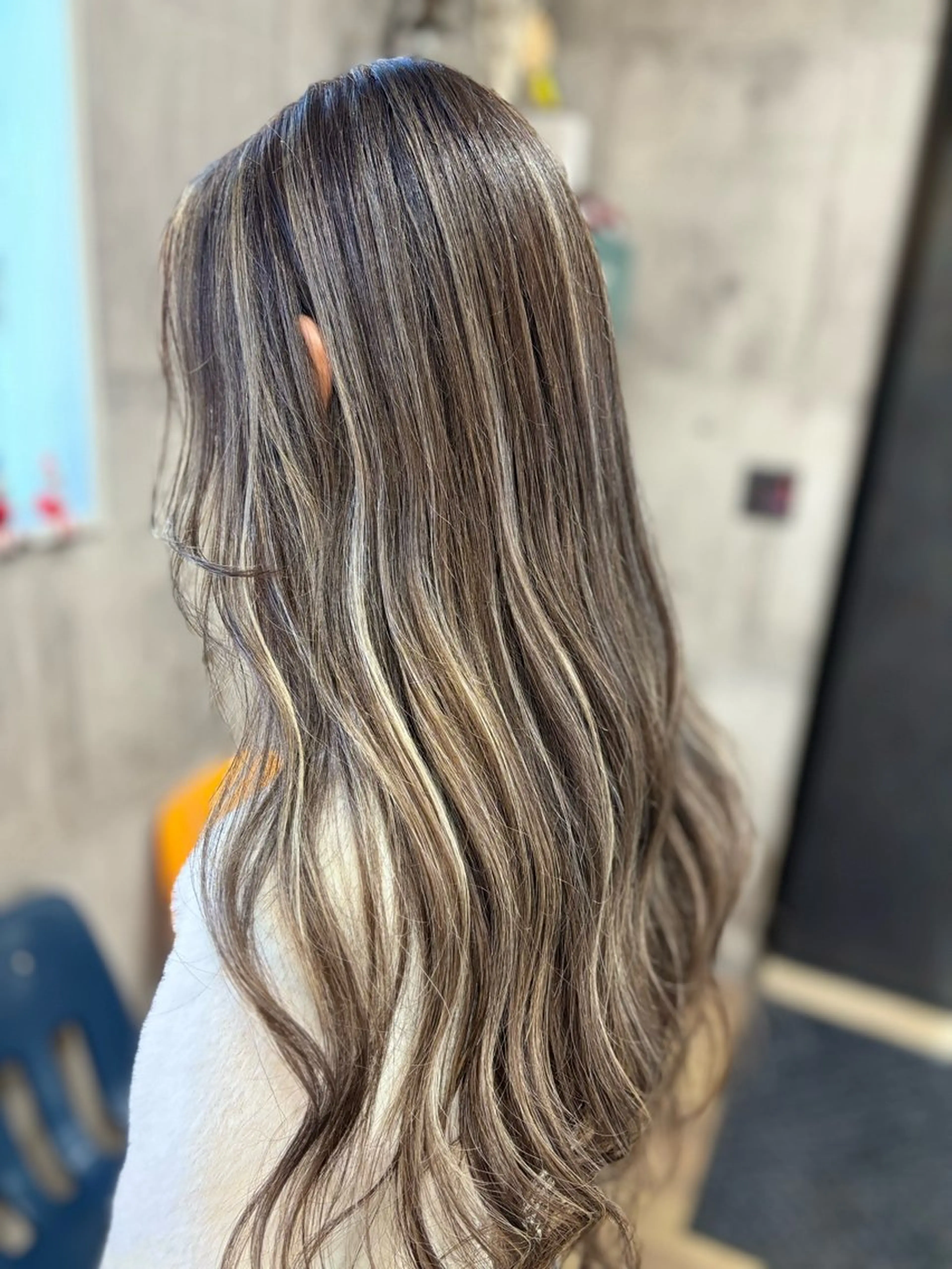 ロング ハイライト レイヤーカット カット ヘアカラー yoshihara yuukiのヘアスタイル