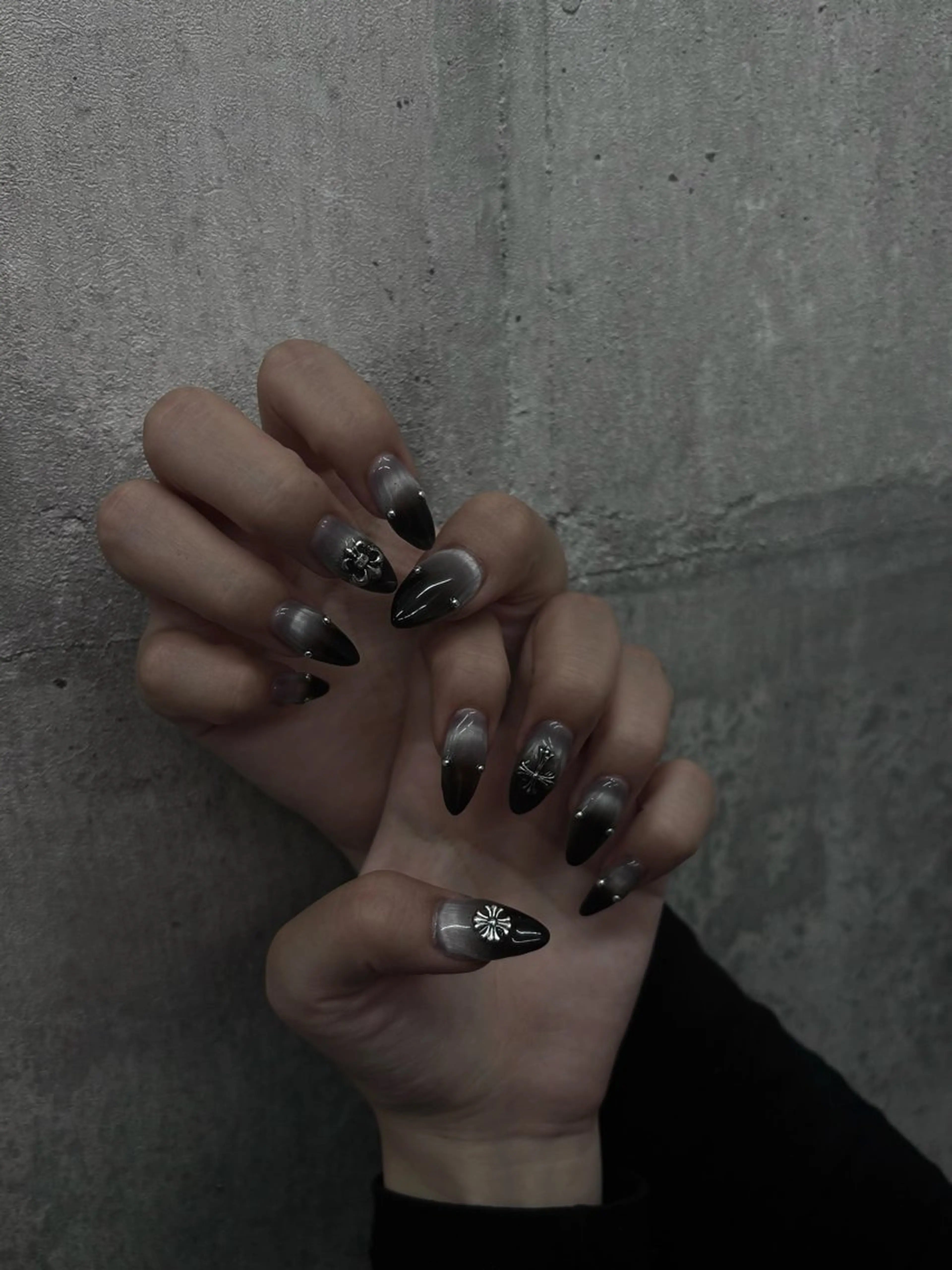 ネイル マグネットネイル ハンドネイル 🦋WOLTOKYO 🦋shizukuのネイルデザイン