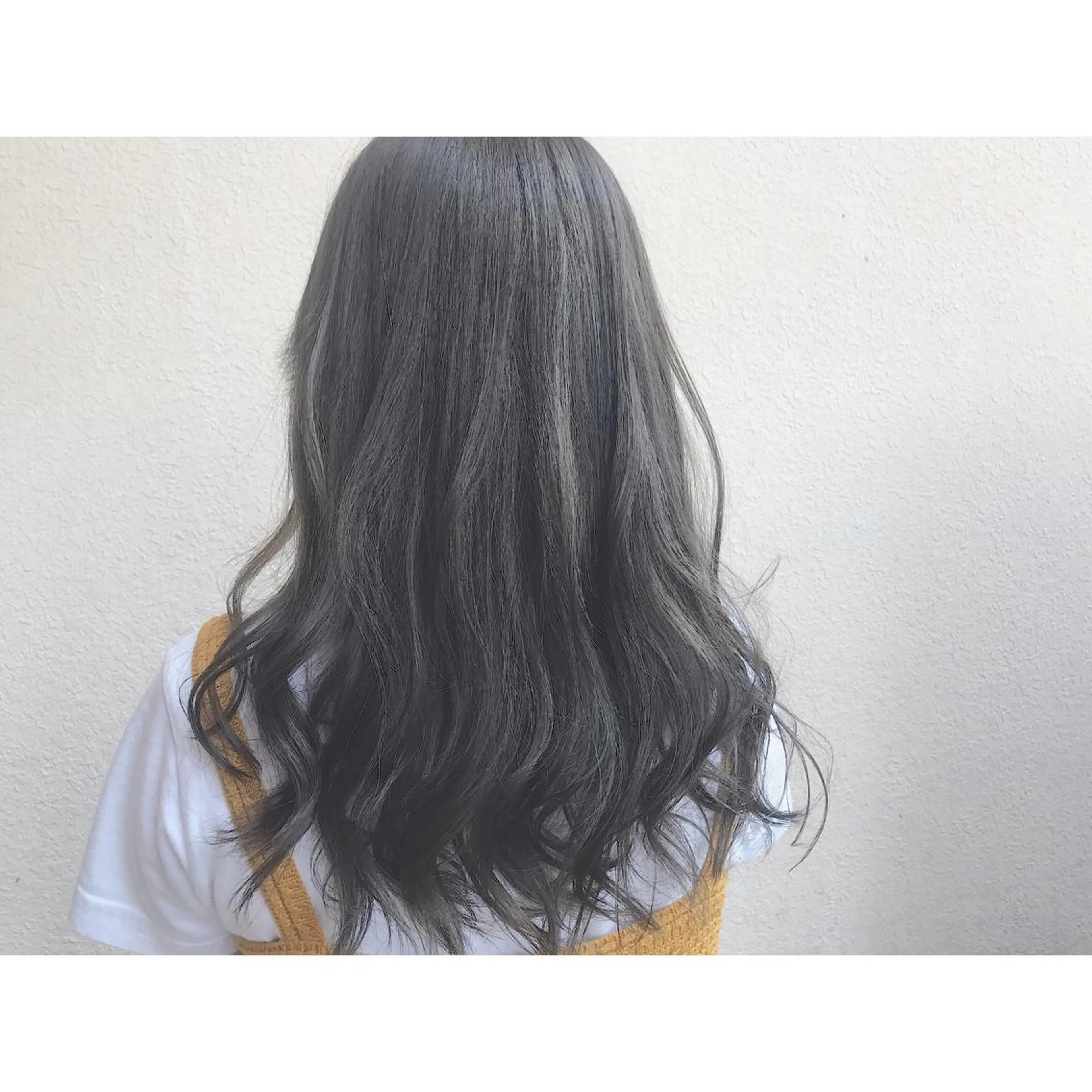 ロング カラー なかにし まゆみのヘアスタイル
