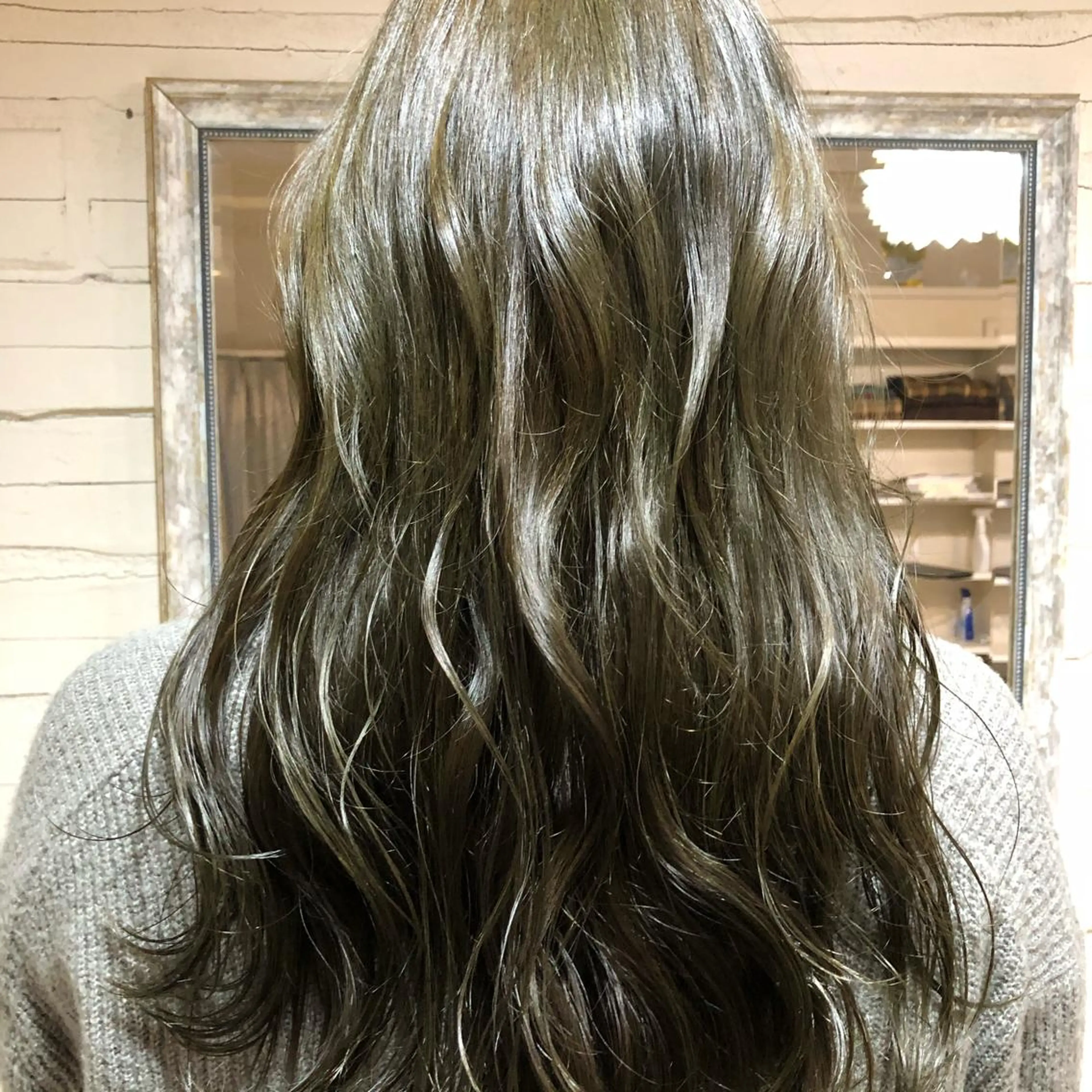 ロング カラー職人 なかもと たつひろのヘアスタイル