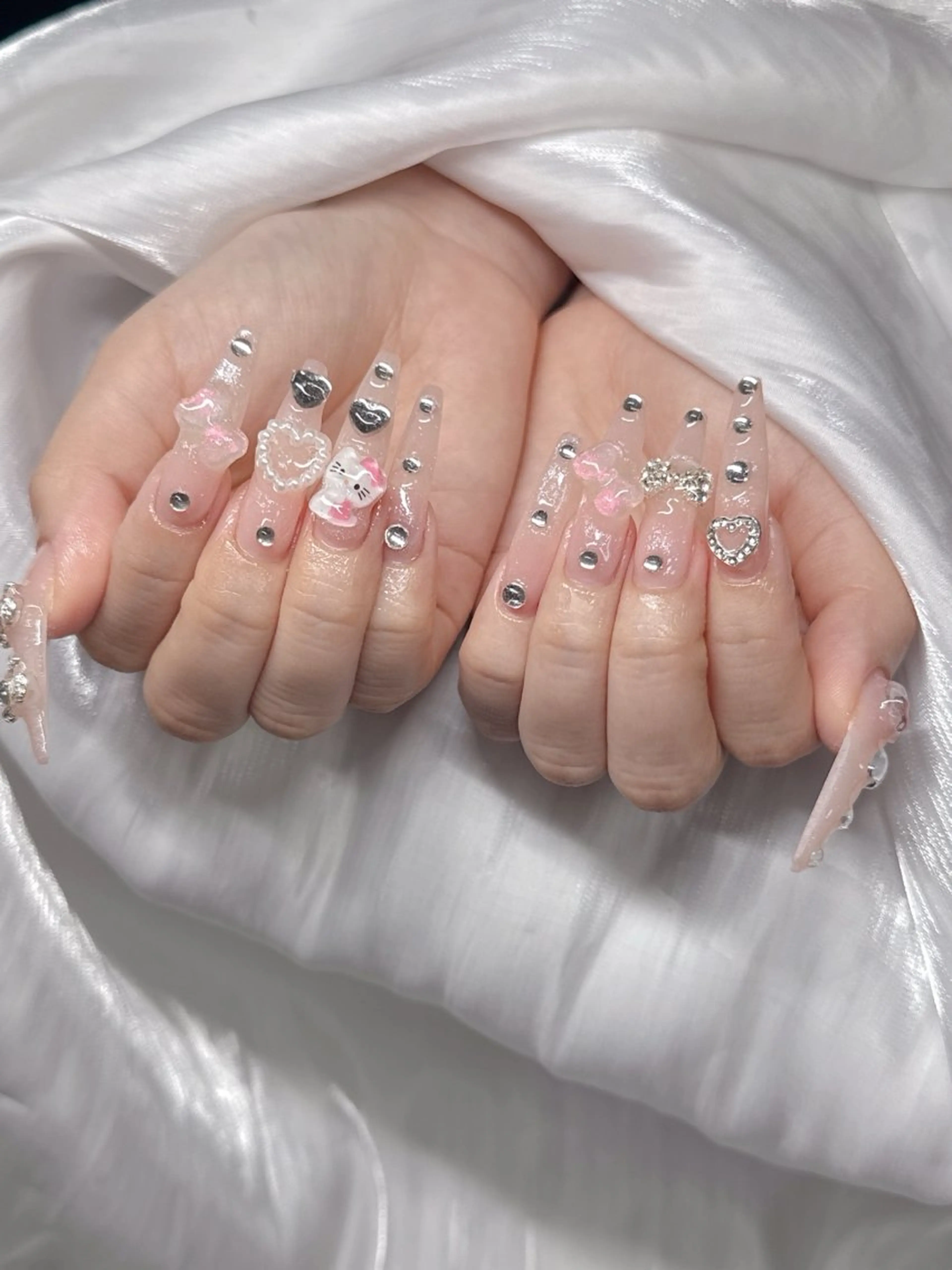 ネイル オーロラネイル チークネイル 長さ出し フットネイル フレンチネイル ハンドネイル Lee Ainのネイルデザイン