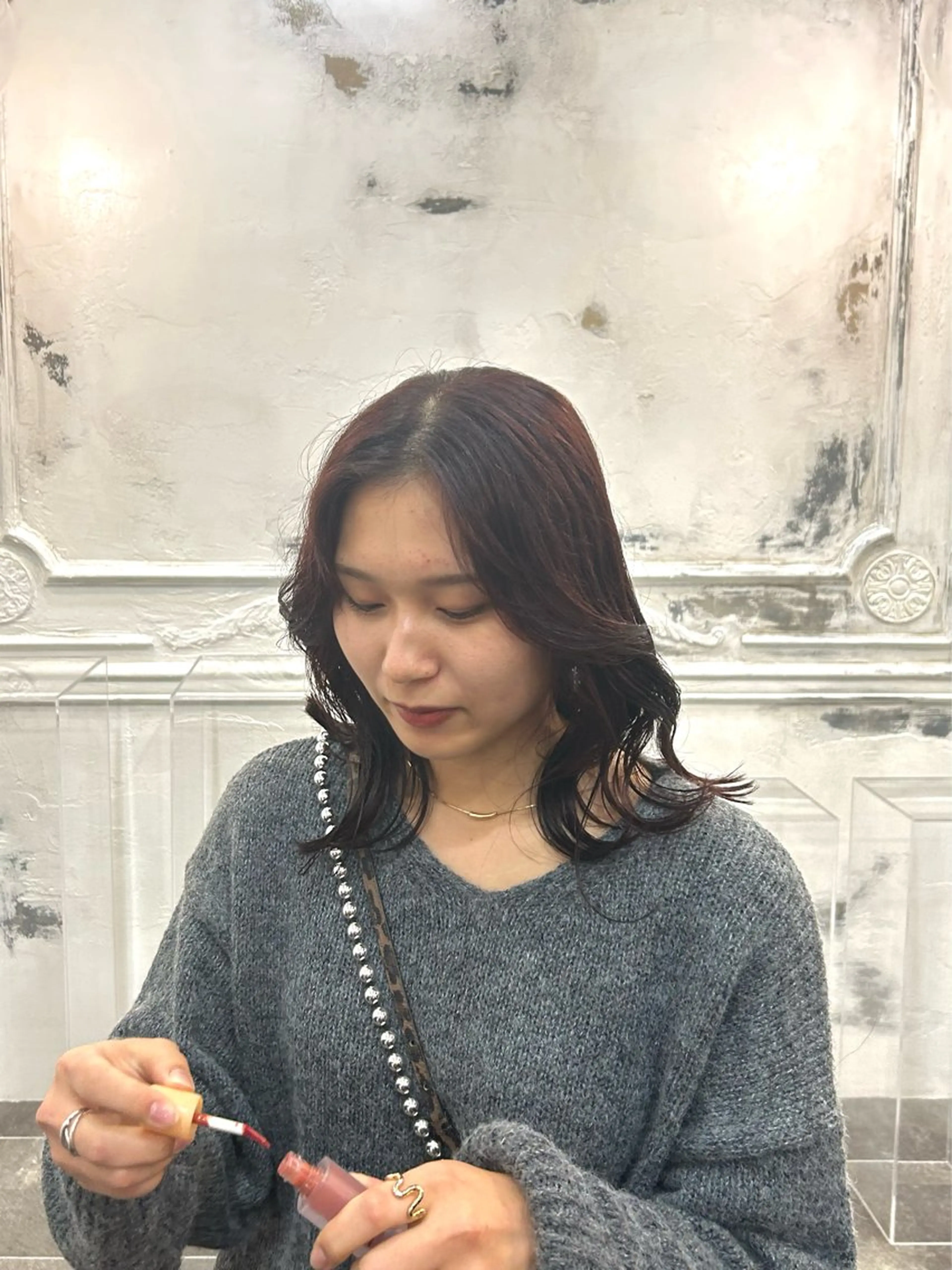 ミディアム カラー 宮前 芽衣のヘアスタイル