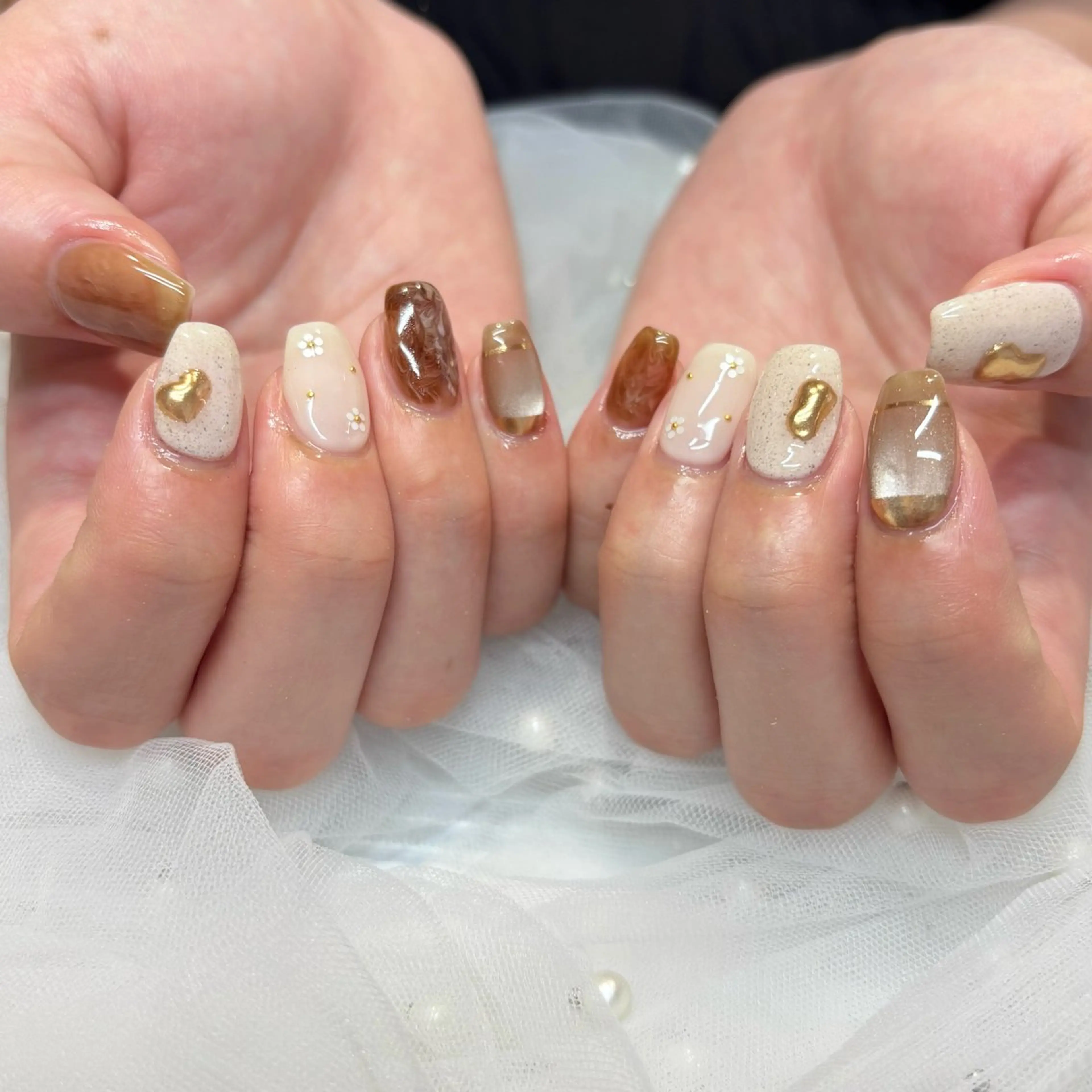 ネイル ニュアンスネイル ハンドネイル 荒巻 めいのネイルデザイン