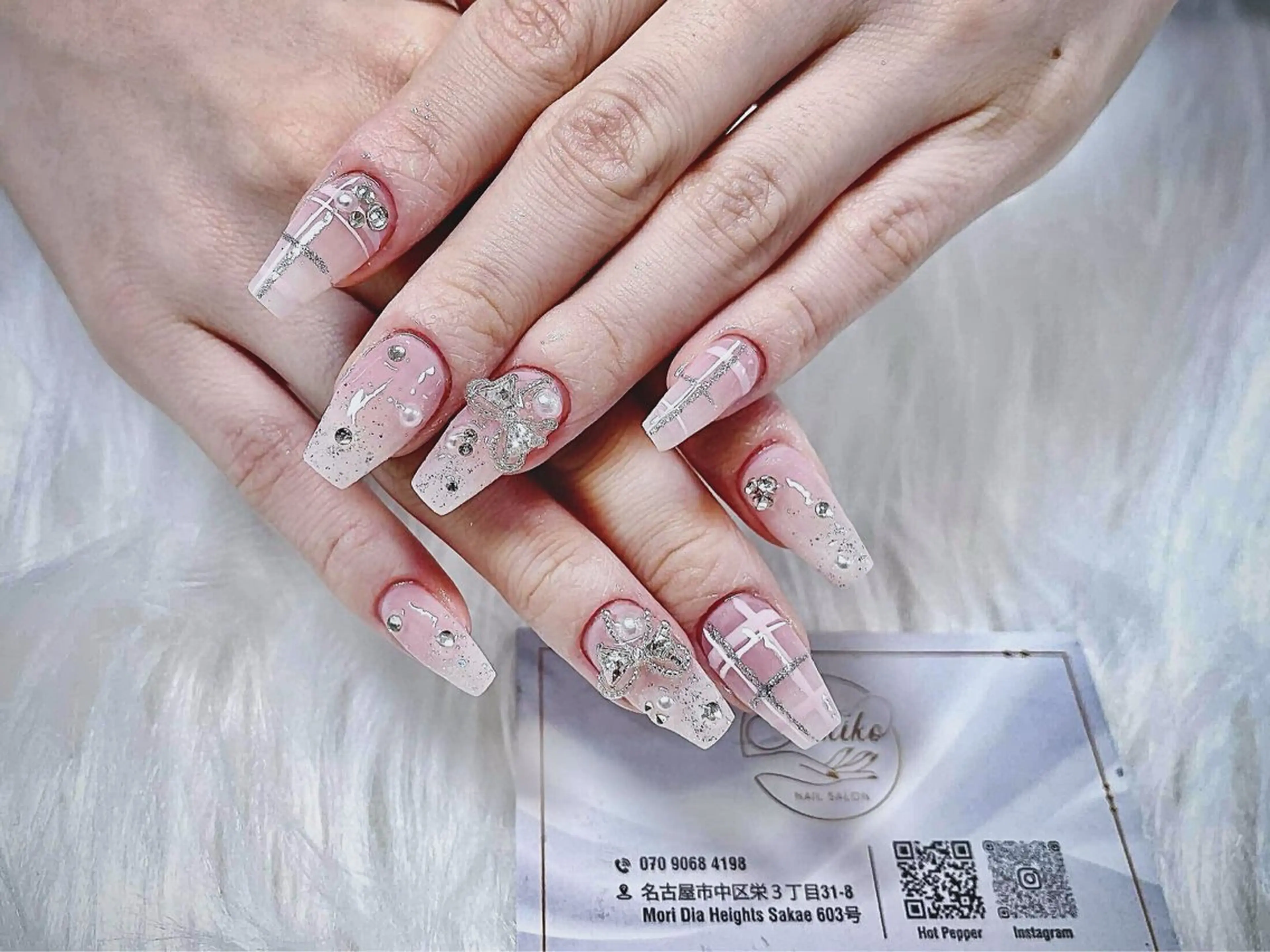 ネイル フットネイル ジェルネイル 韓国ネイル マグネットネイル 持ち込み ハンドネイル AKIKO ネイルサロンのネイルデザイン