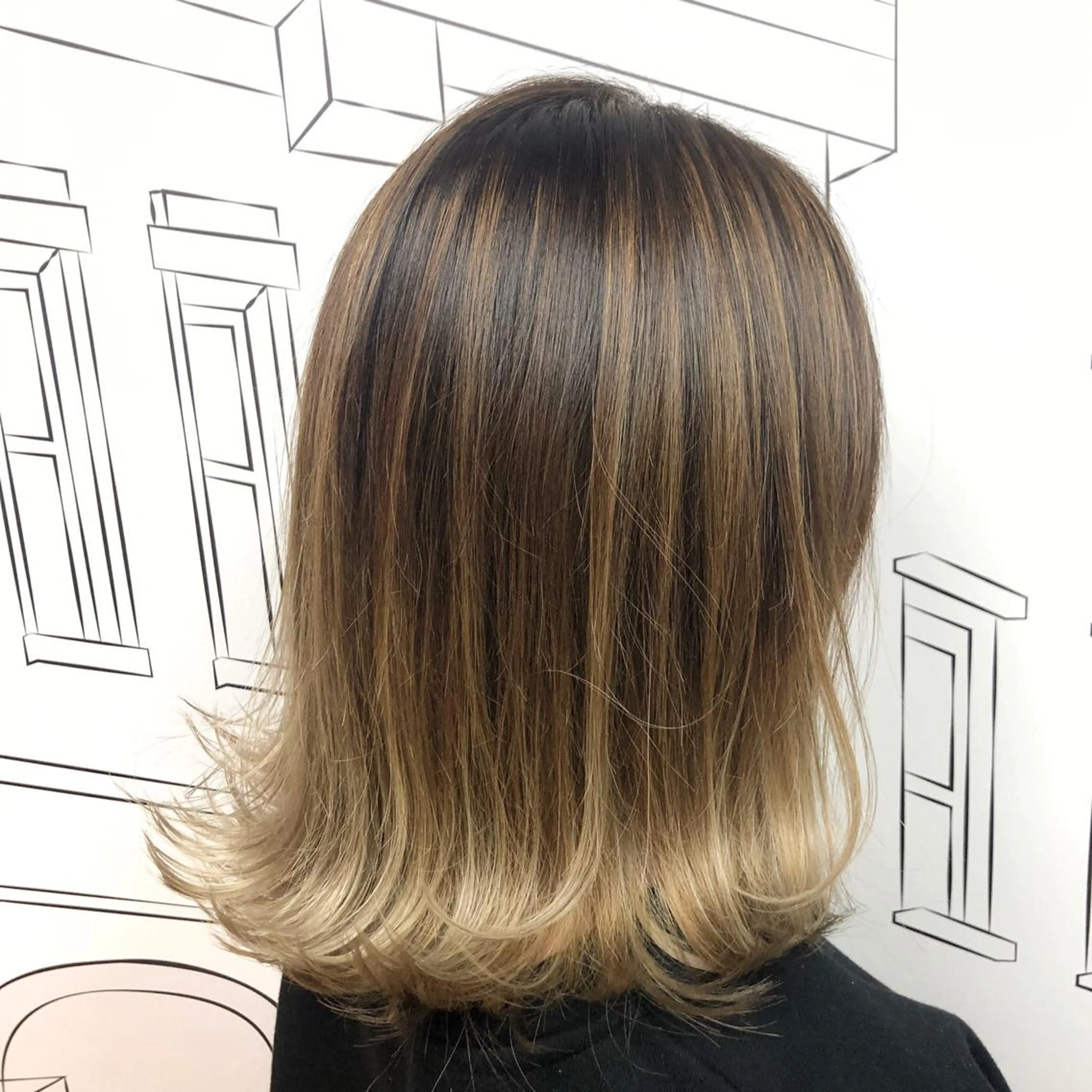 ミディアム カラー ベージュカラー イルミナカラー イエローカラー TOMOKA 艶髪/透明感カラーのヘアスタイル