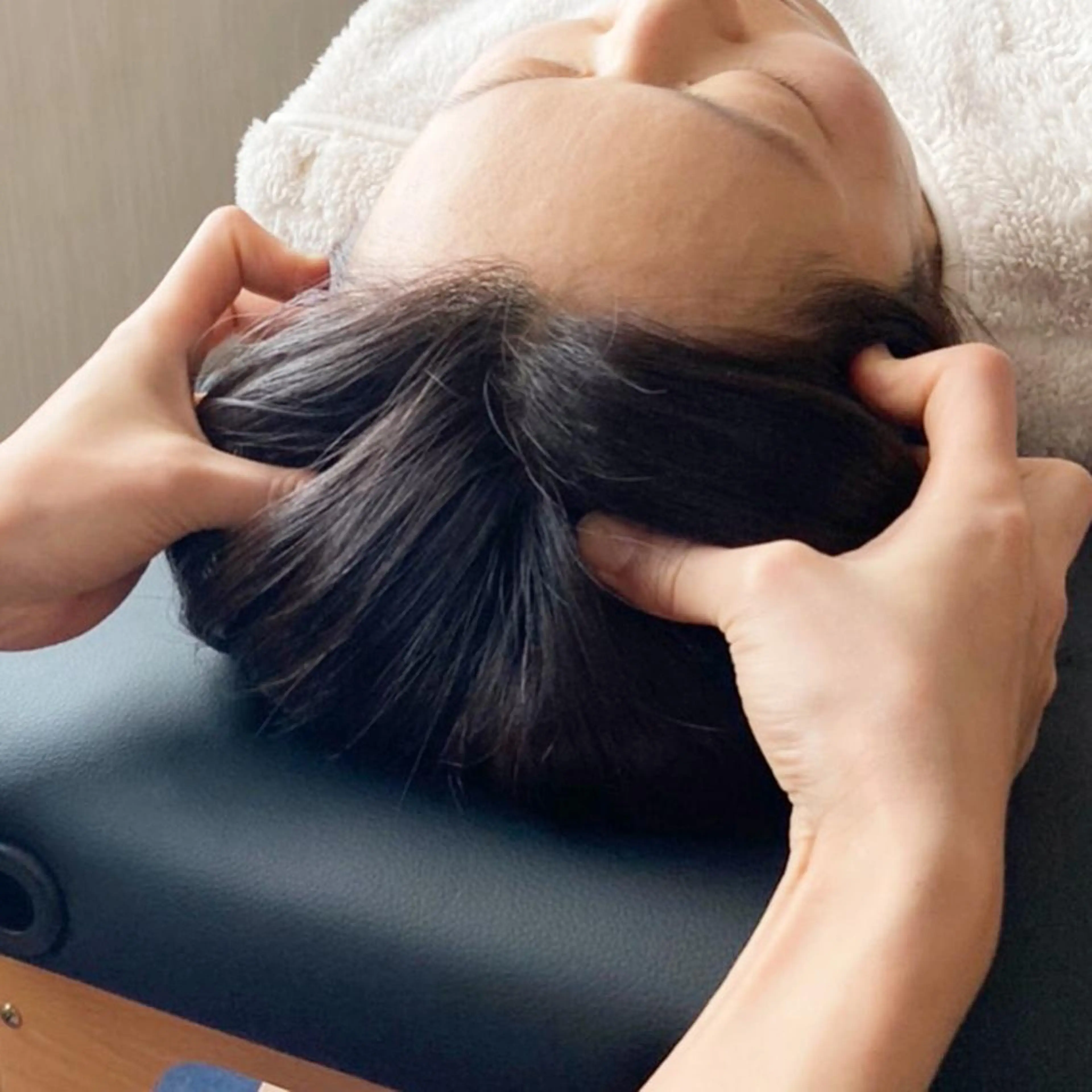 🌱オプションメニュー【ネック＋アイヘッドケア】20分　しぶとい首コリを集中的にもみほぐし&眼精疲労、頭の疲れ辛さに！の写真