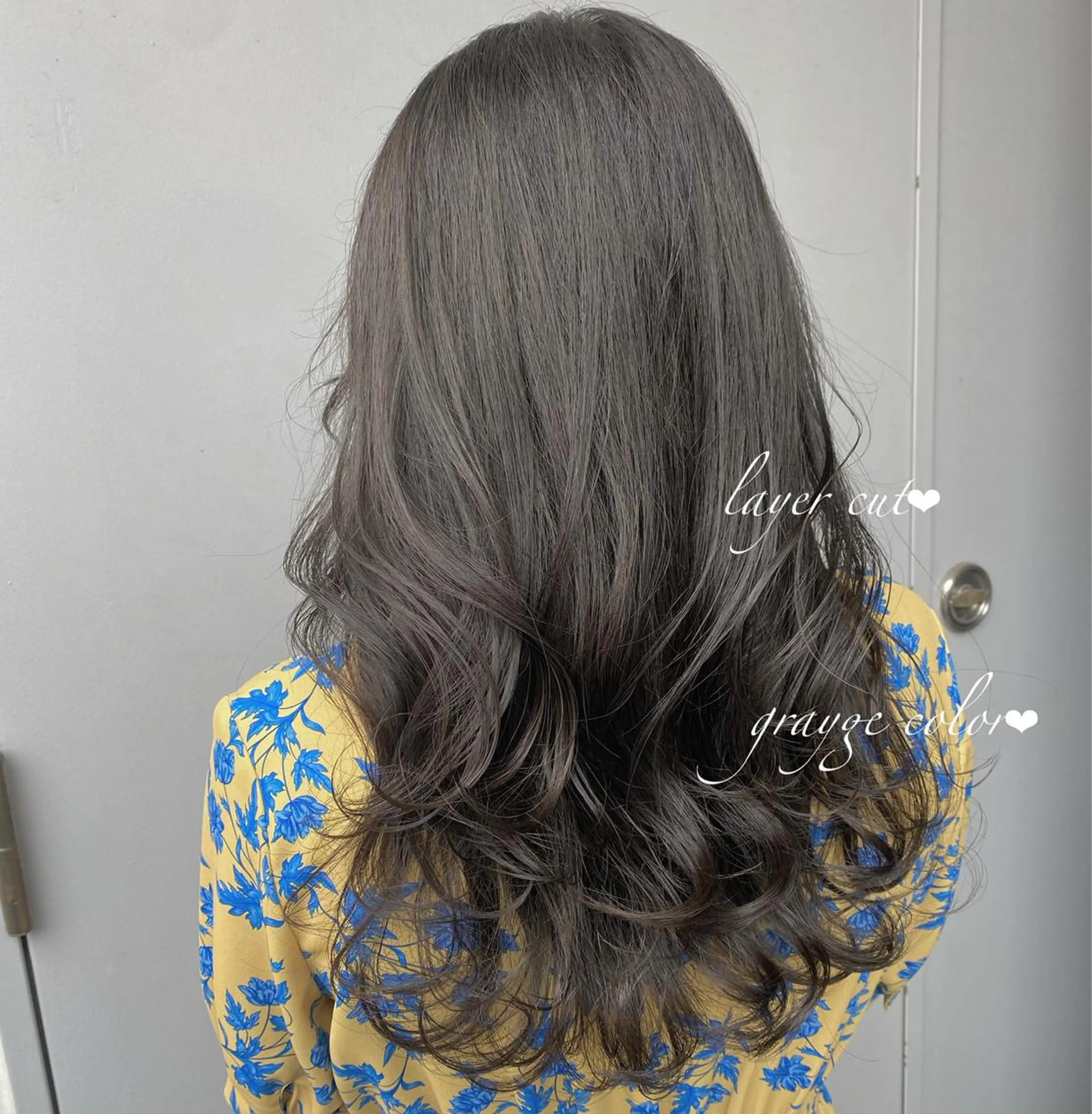 ミディアム カラー ヘアアレンジ グレージュ レイヤーカット 当日予約⭕️ JUNYAのヘアスタイル