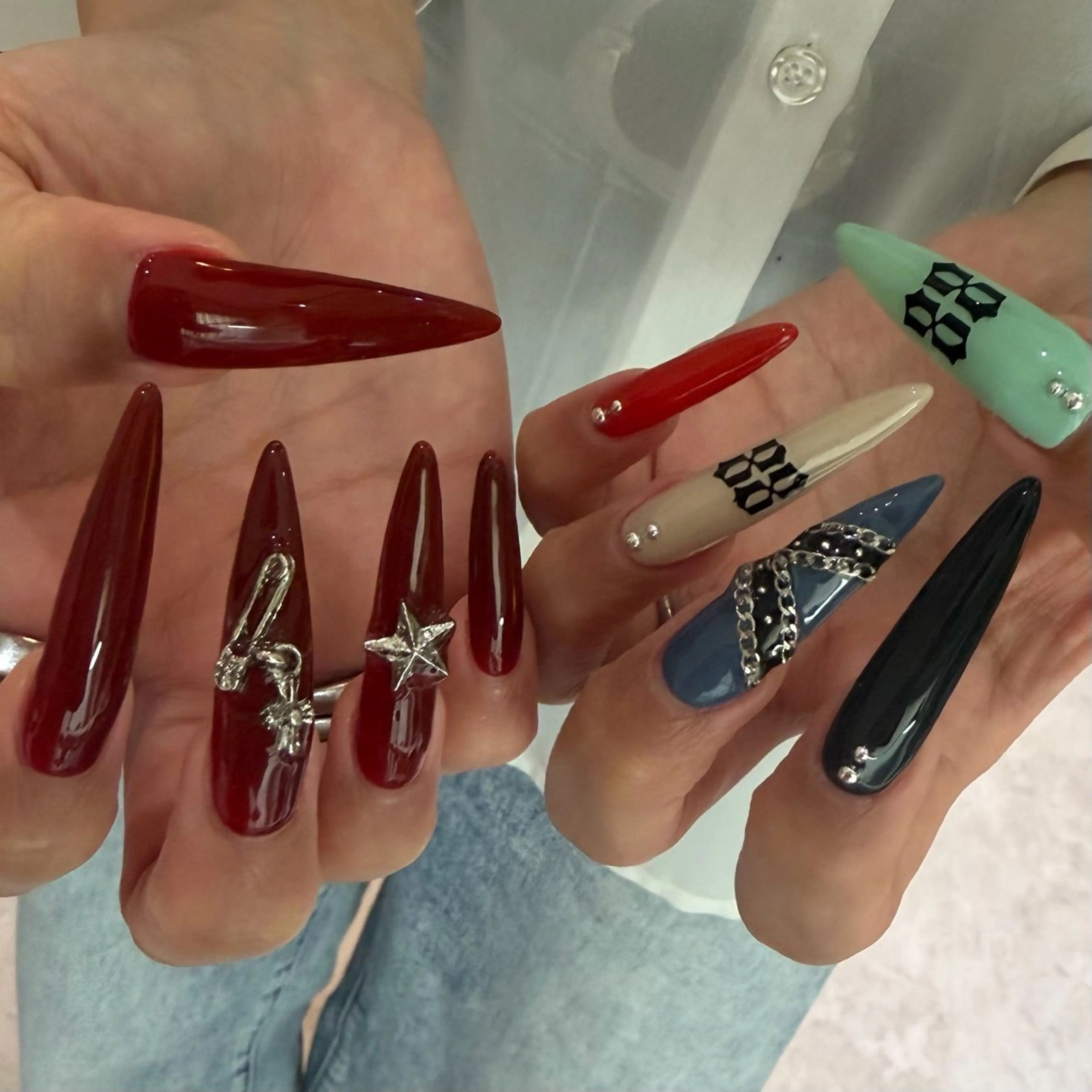 ネイル アートネイル ロングネイル 持ち込み 赤色 ネイルチップ ハンドネイル Nail mood デザイン持ち込みokのネイルデザイン