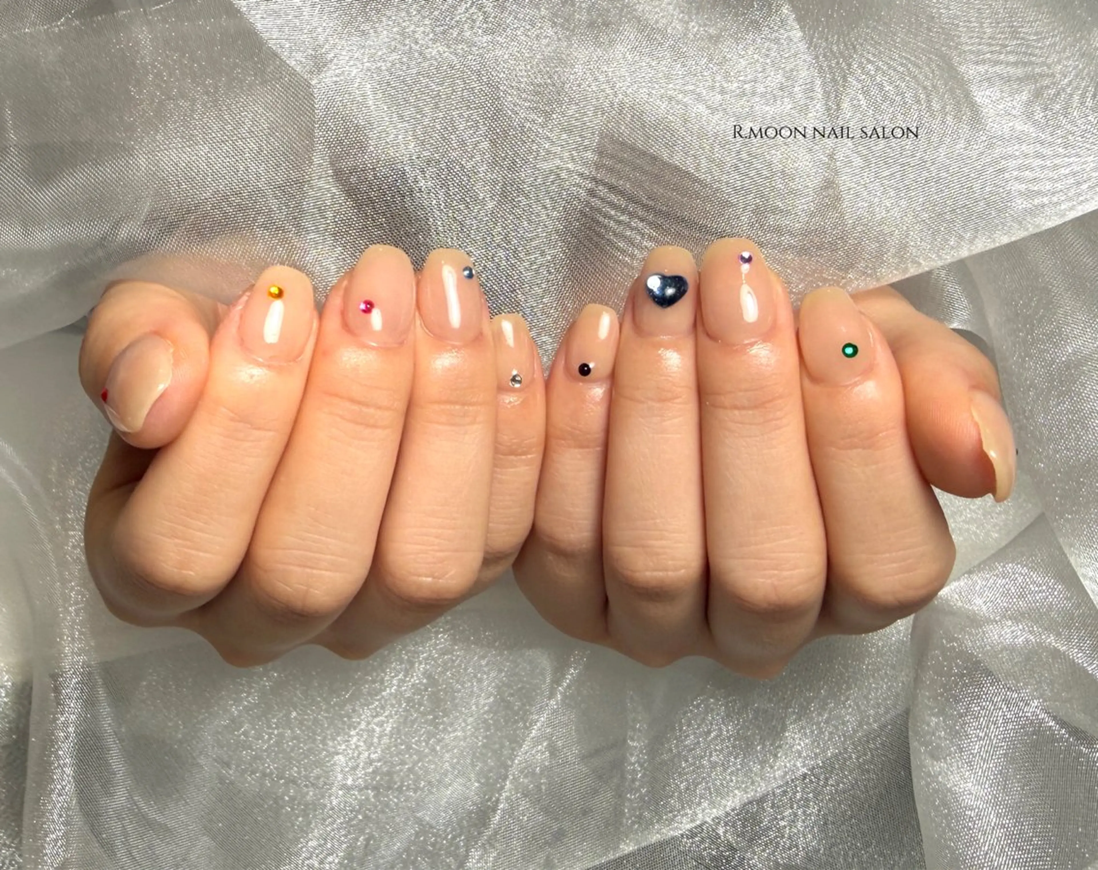 ネイル R.moon nail salonのネイルデザイン