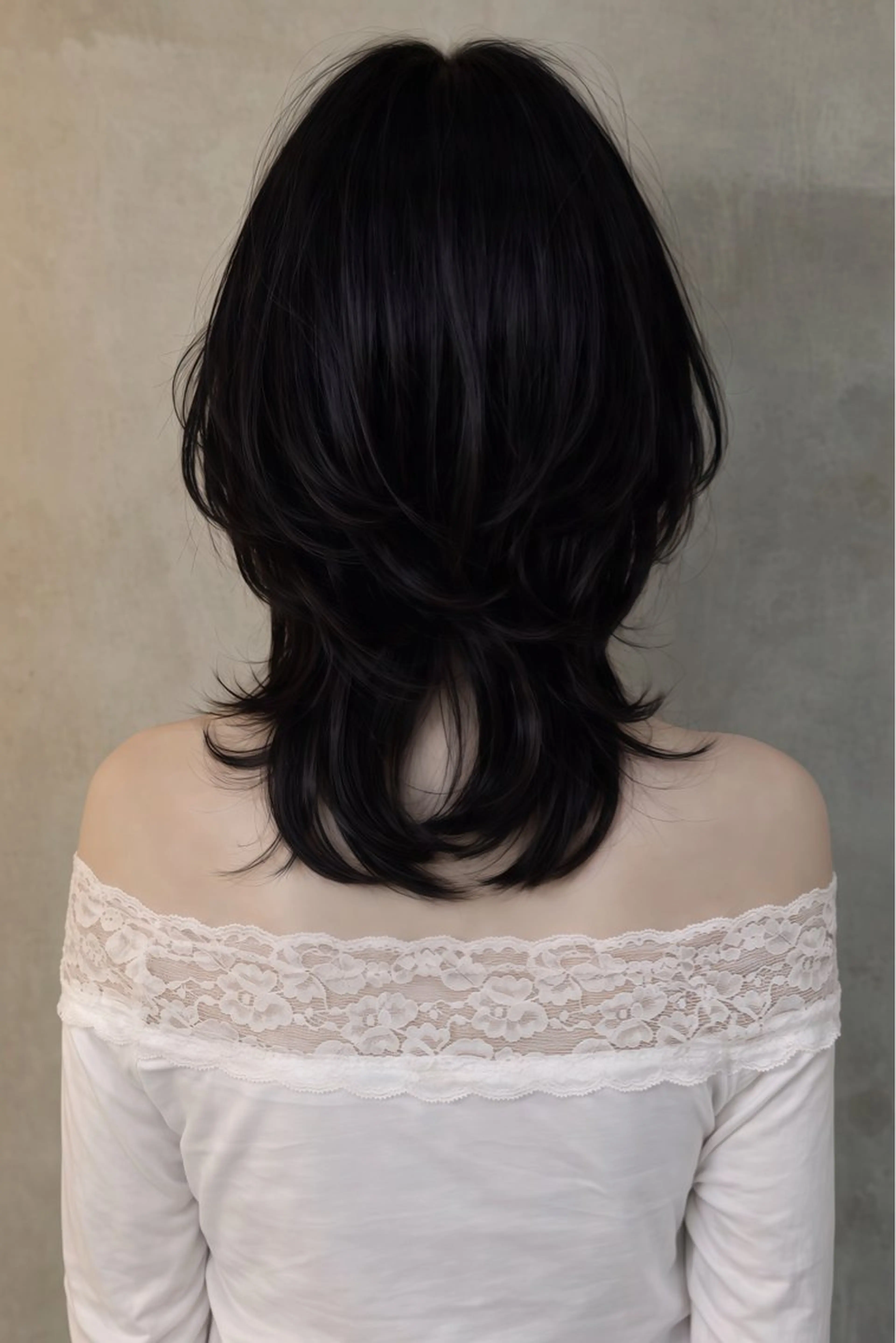 ミディアム カット ヘアカラー トリートメント 縮毛矯正・似合わせ タナカ レイヤのヘアスタイル