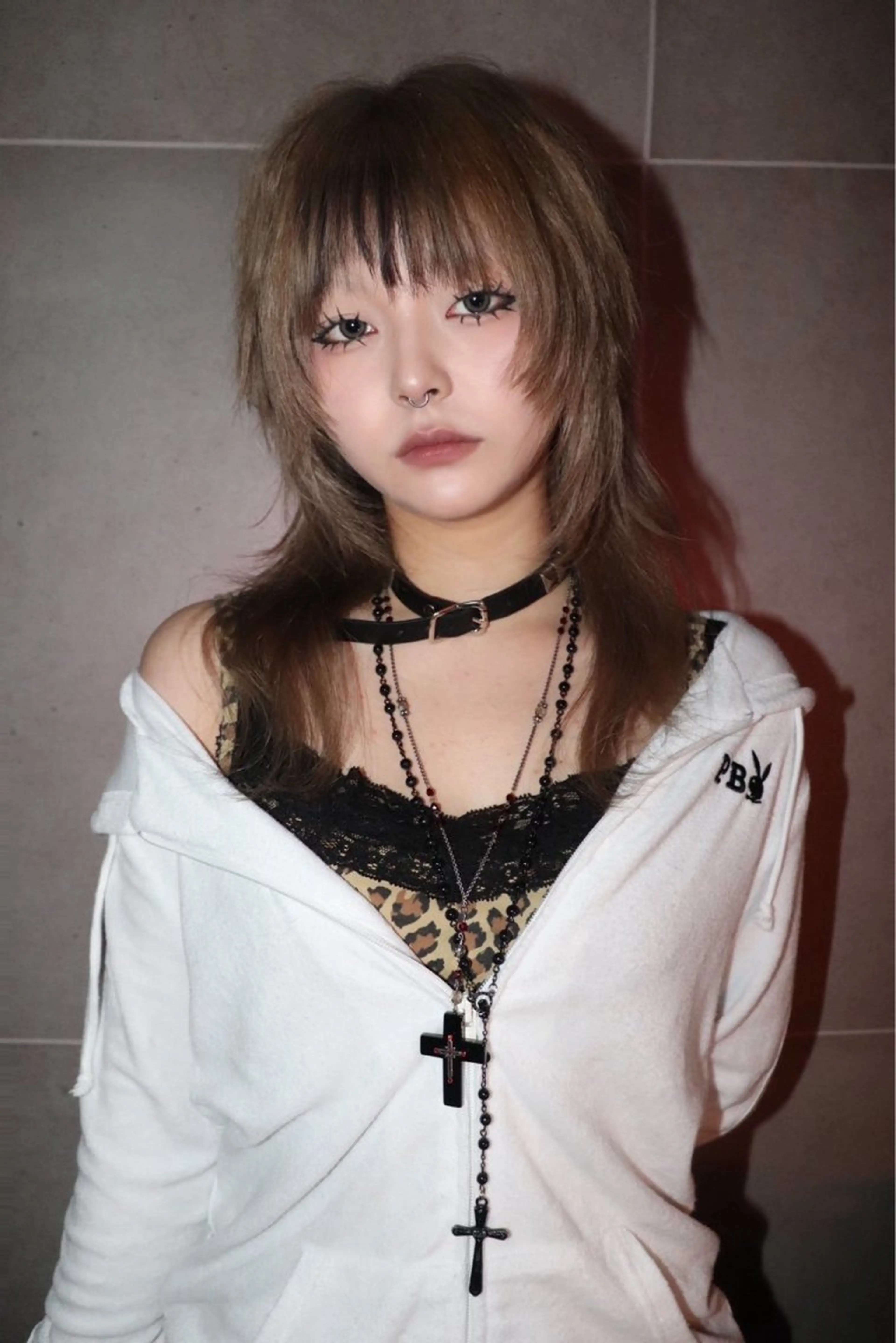 セミロング ヘアカラー AIRA/ブリーチ /透明感カラーのヘアスタイル