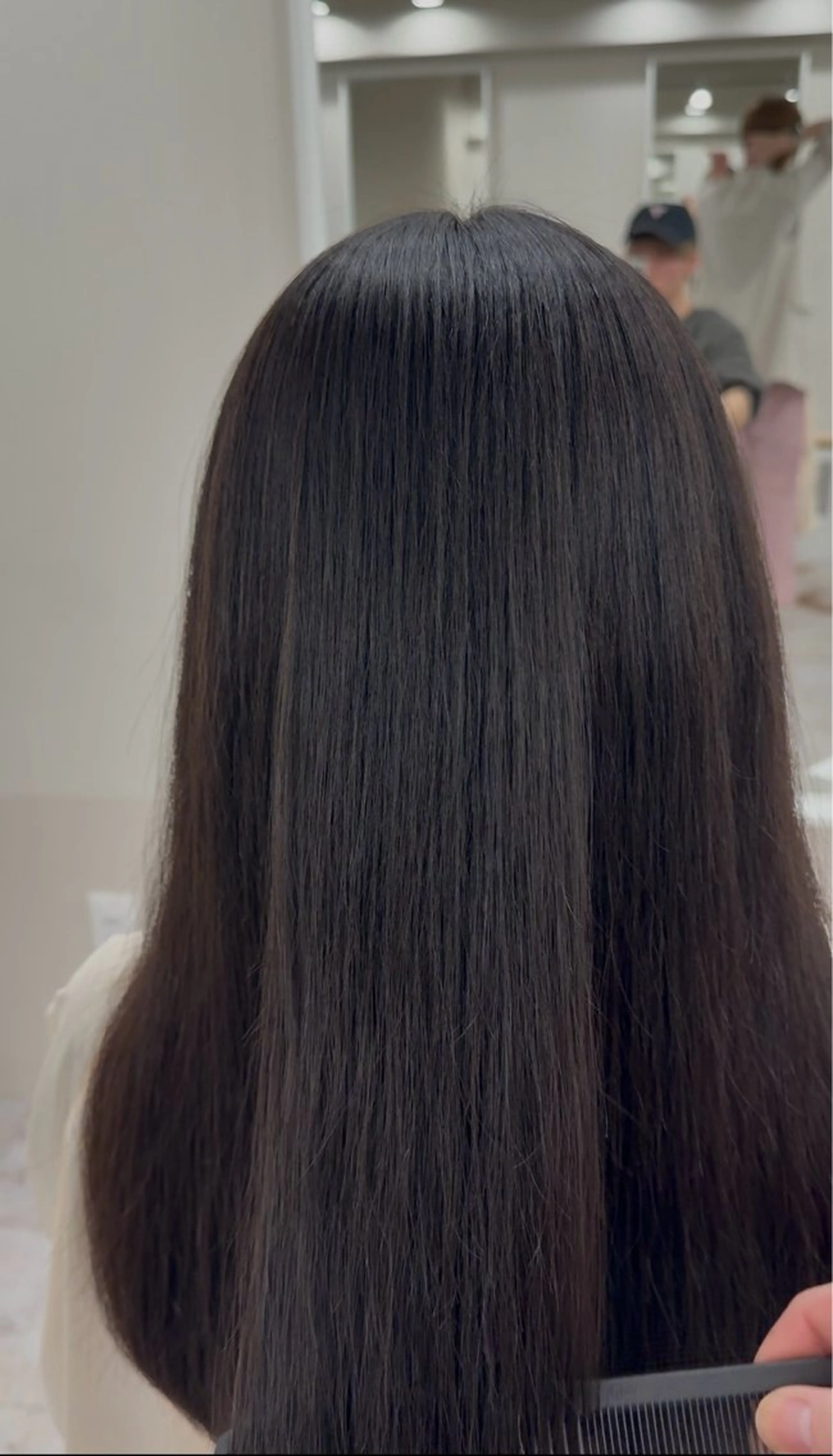 ロング 縮毛矯正 ボブ、レイヤー、 ハイトーン、古淵のヘアスタイル