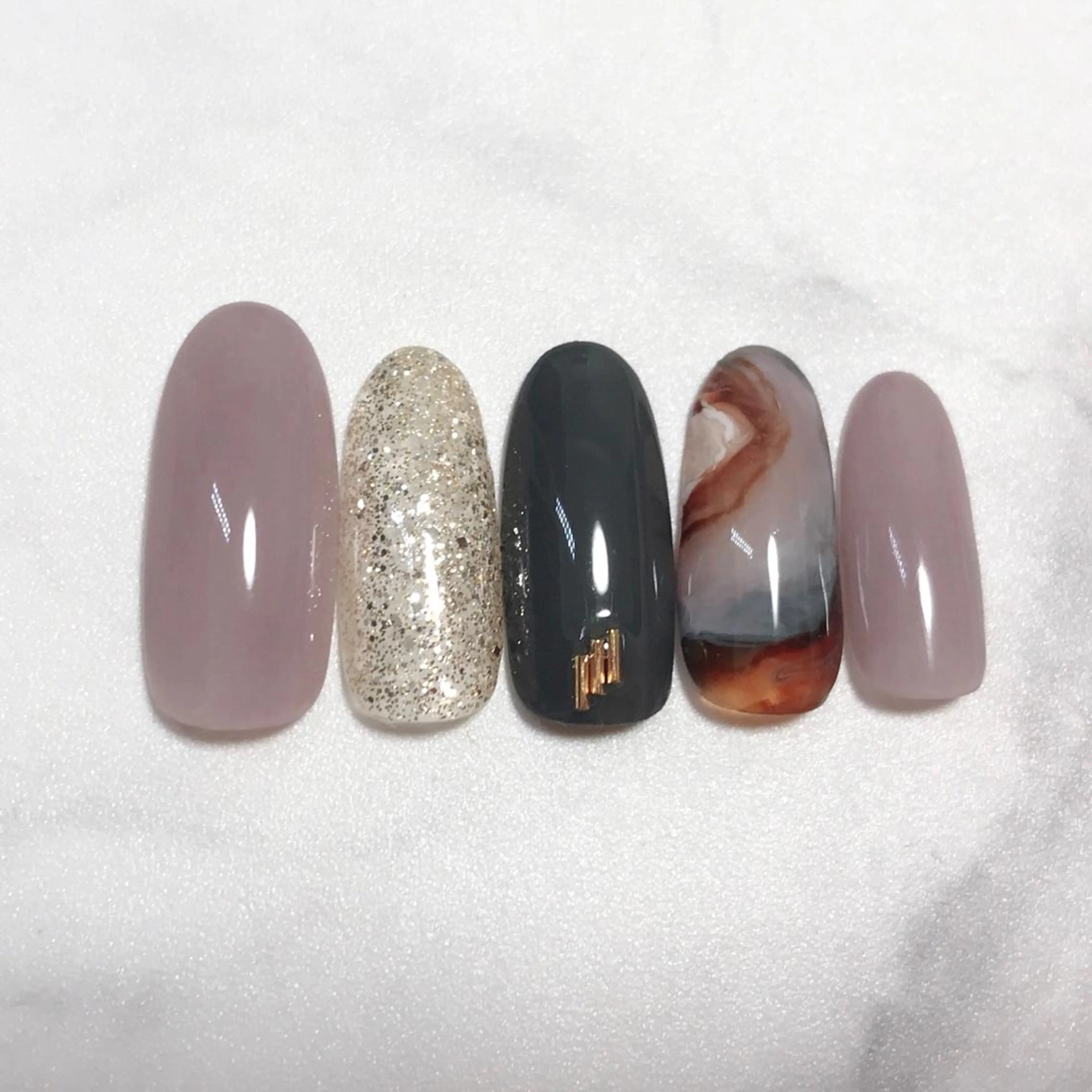 ネイル ニュアンスネイル ステラ marikominoのネイルデザイン