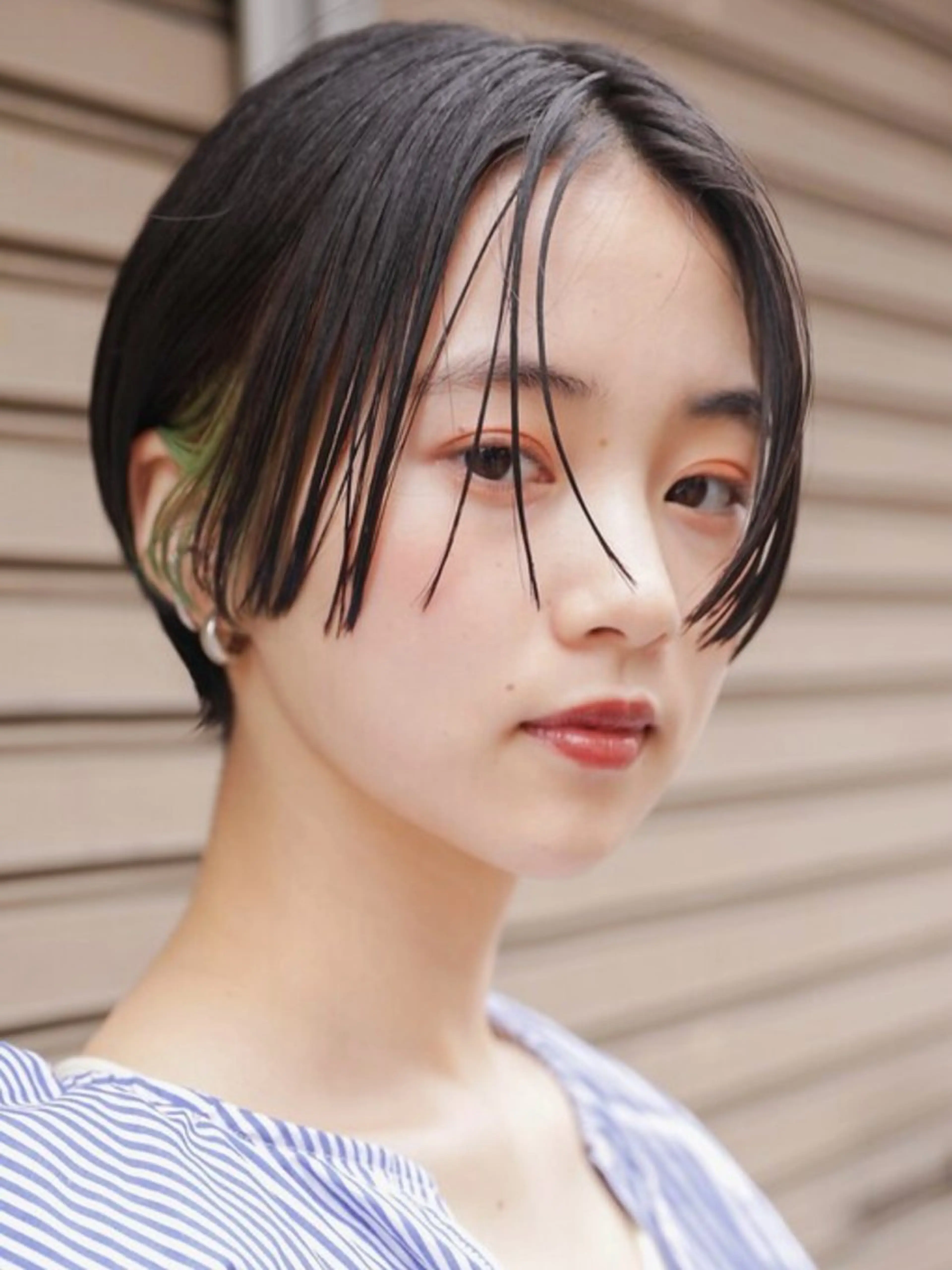 ショート カラー カライング所属・ズミ/垢抜けレイヤー 🦖透明感カラーのヘアスタイル