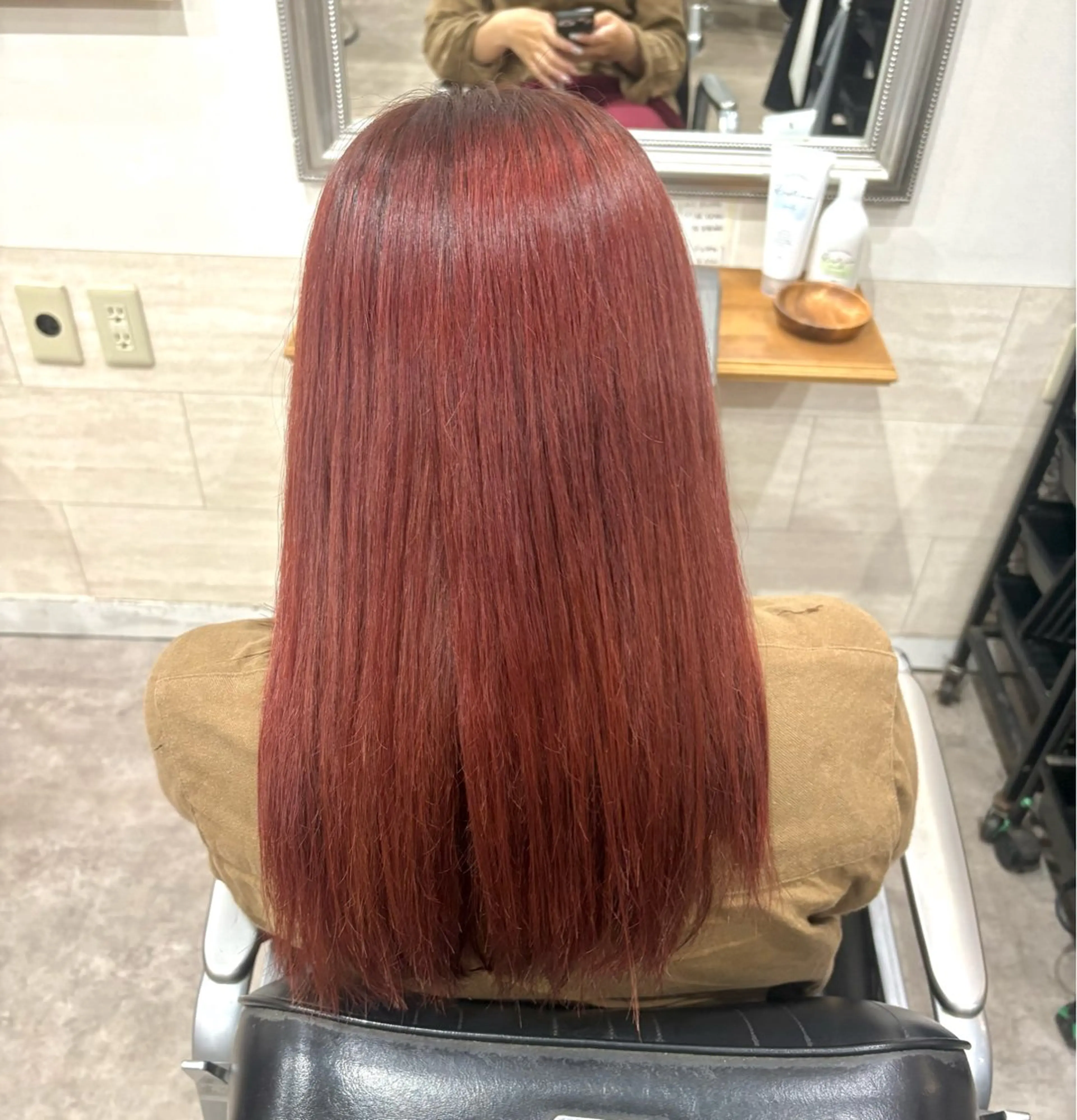 ロング カラー 堀川 希歩のヘアスタイル