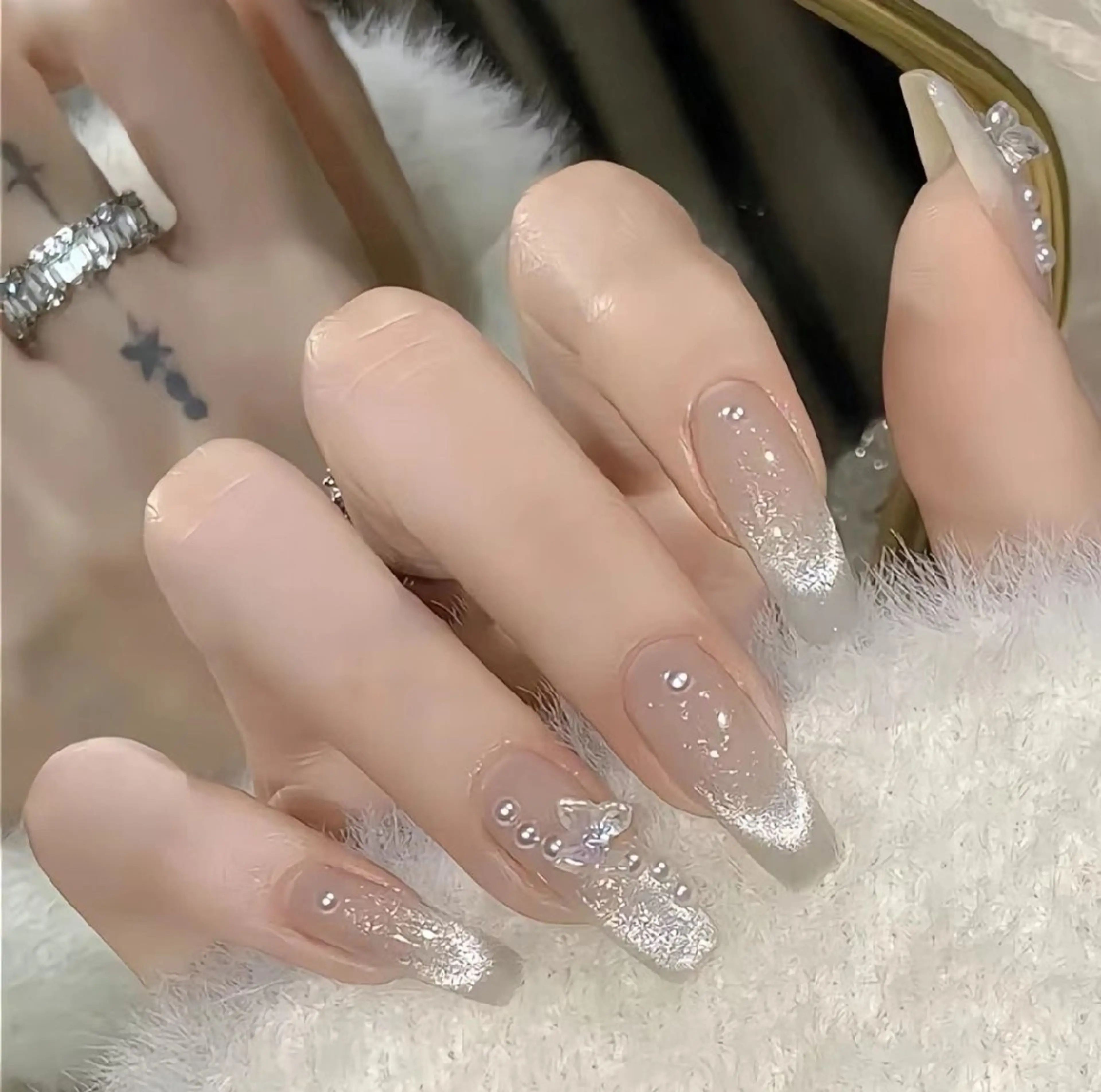 ネイル 安田 友梨のネイルデザイン