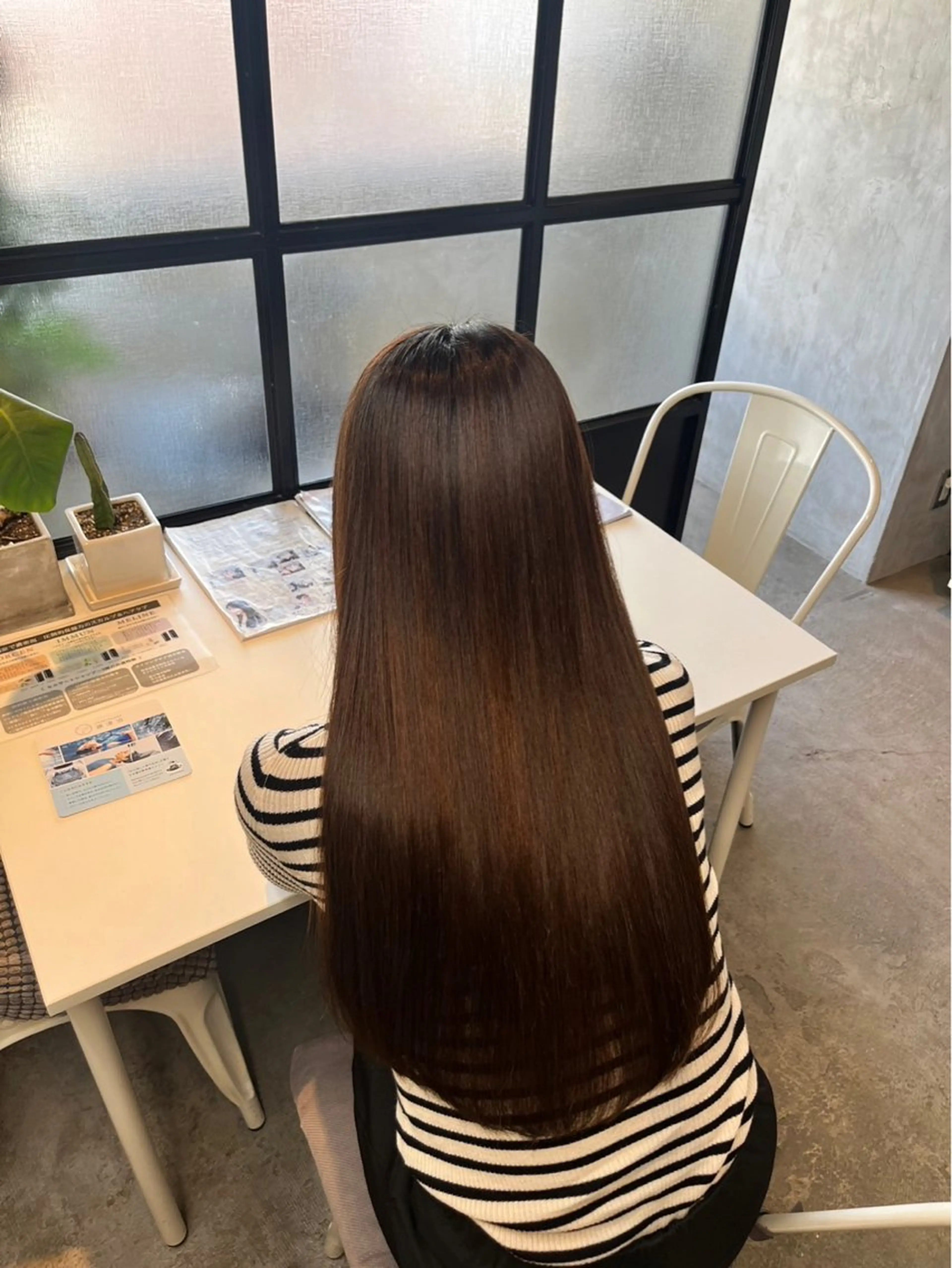 ロング パーマ 縮毛矯正 ストレートパーマ センターパート/ニ ュアンスパーマのヘアスタイル