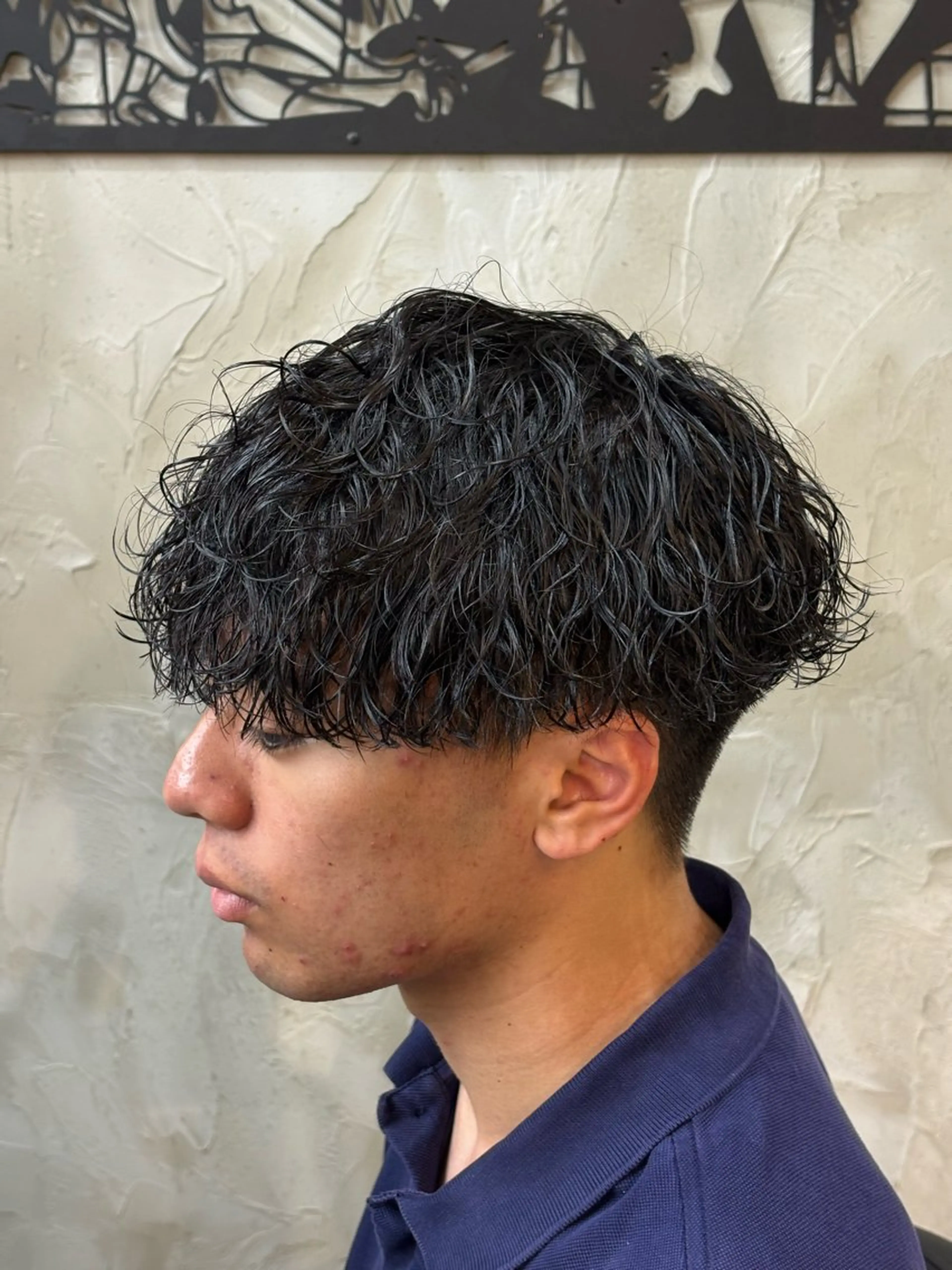 ミディアム パーマ メンズ ミディアムパーマ メンズパーマ 波巻きパーマ スパイラルパーマ YUUTO 【メンズ限定】のヘアスタイル