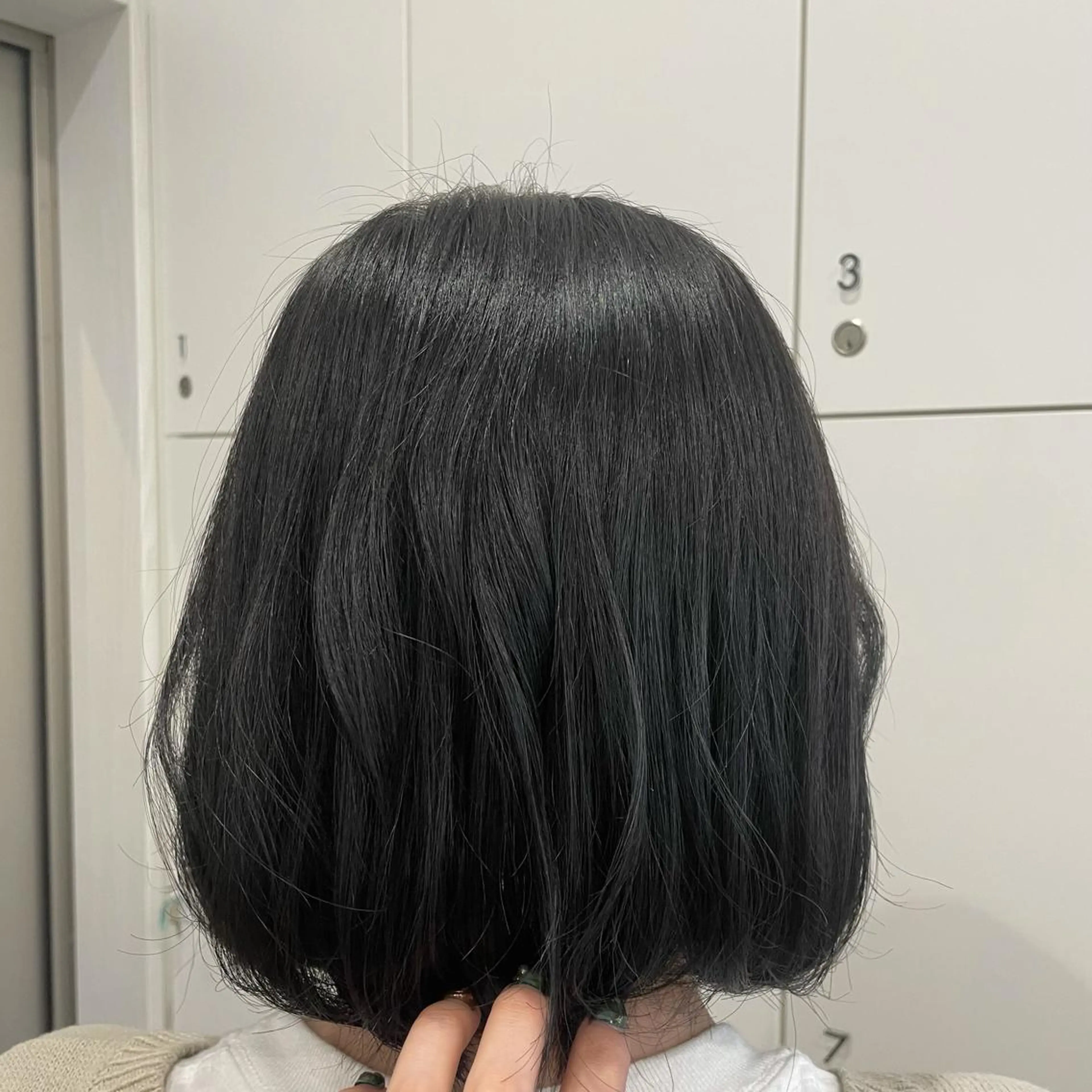 ショート カラー 中根 麻友香のヘアスタイル