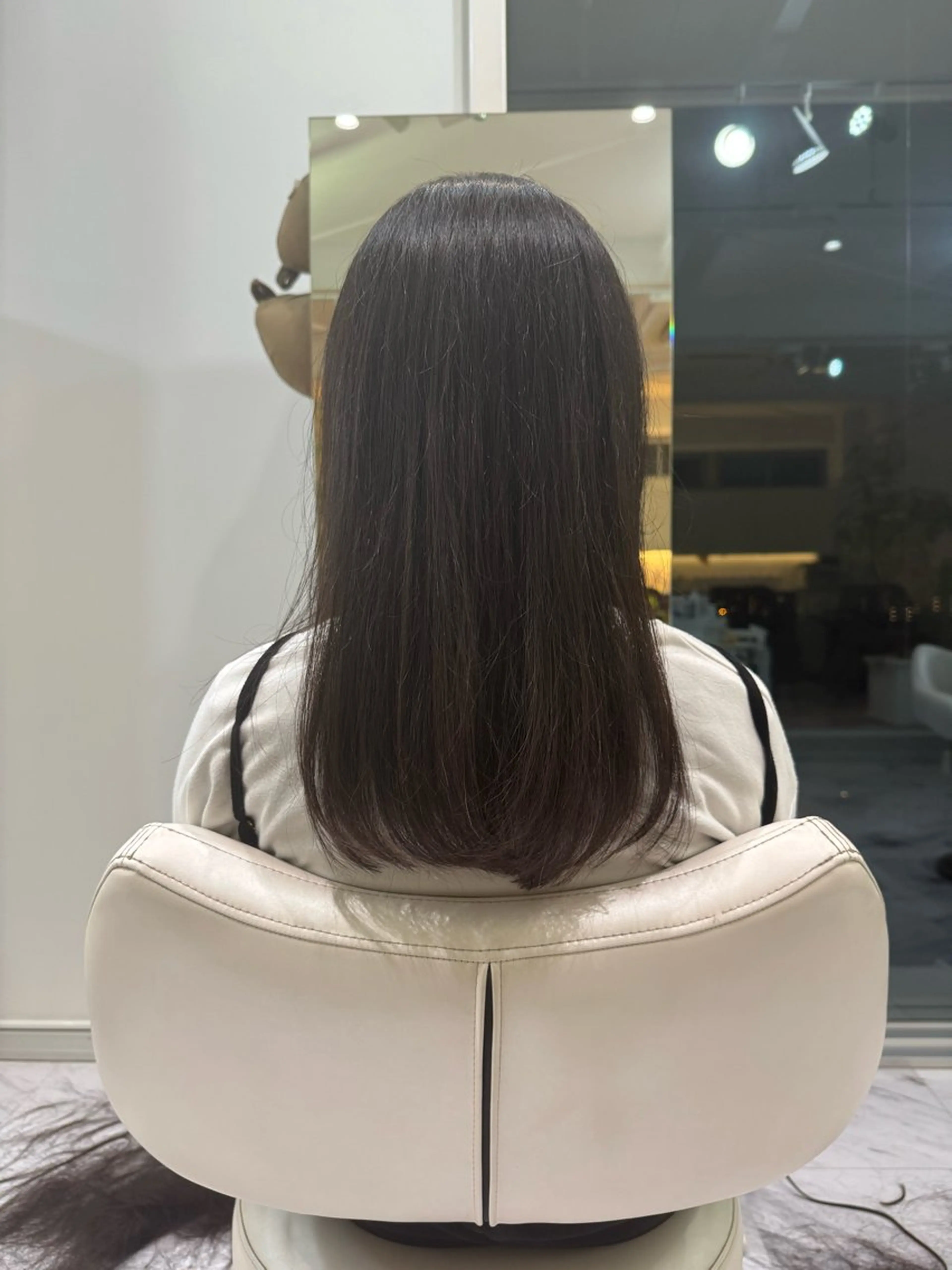 ロング 新美 恵里子のヘアスタイル