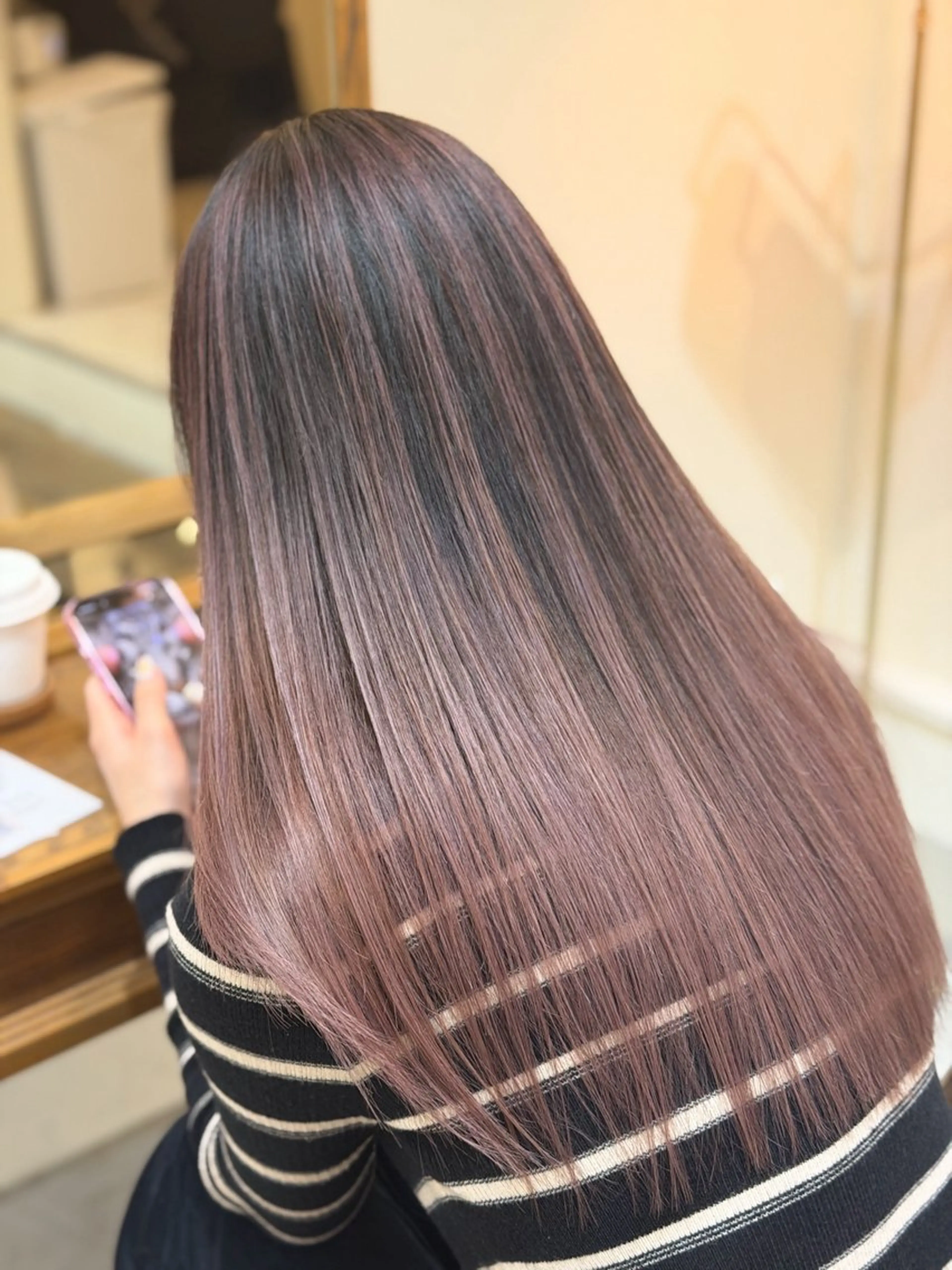 ロング ハイライト 髪質改善 レイヤーカット トリートメント ヘアカラー トリートメント メンズスタイル バレイヤージュ　齋藤のヘアスタイル