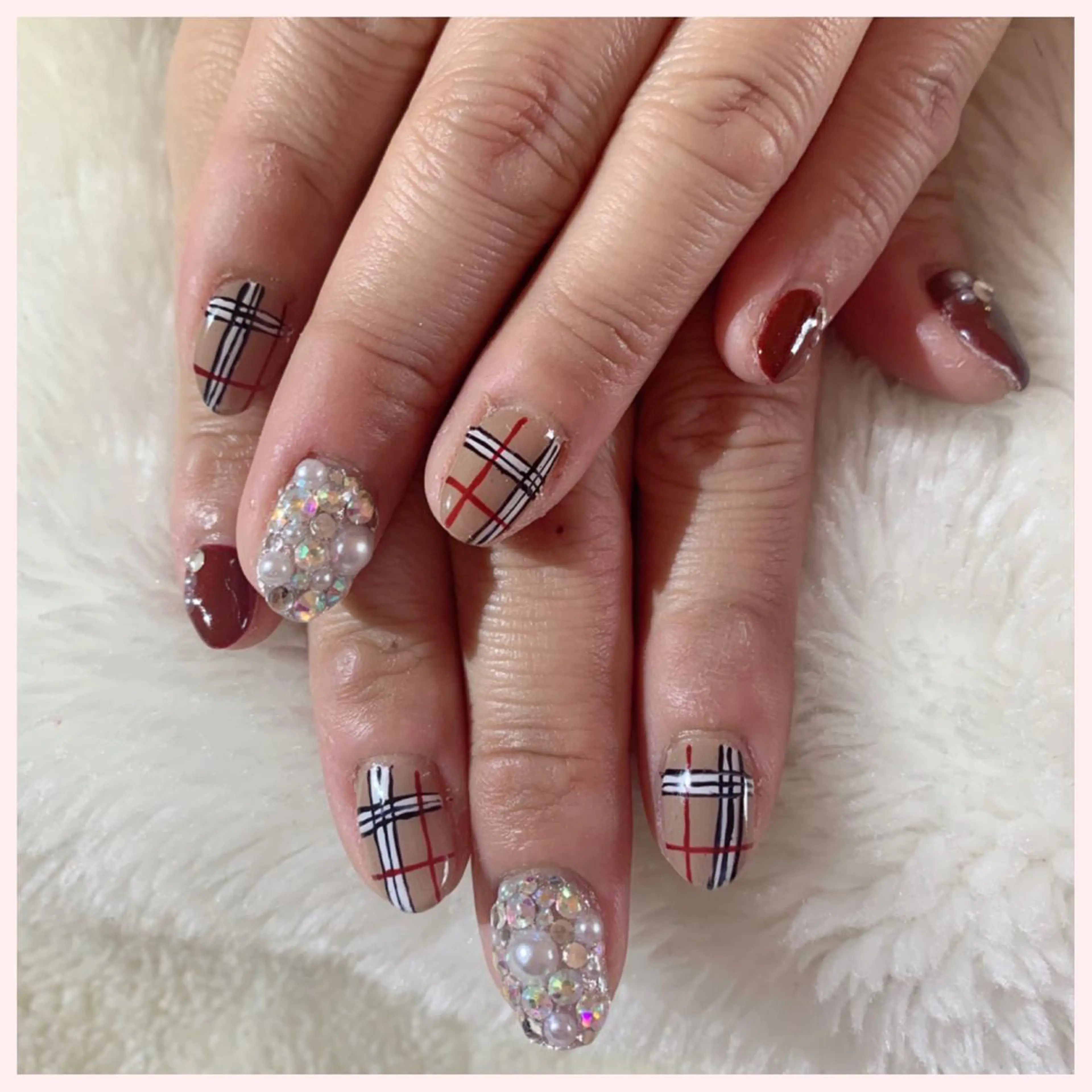 ネイル ストーンネイル ハンドネイル Ogasawara Tokikaのネイルデザイン