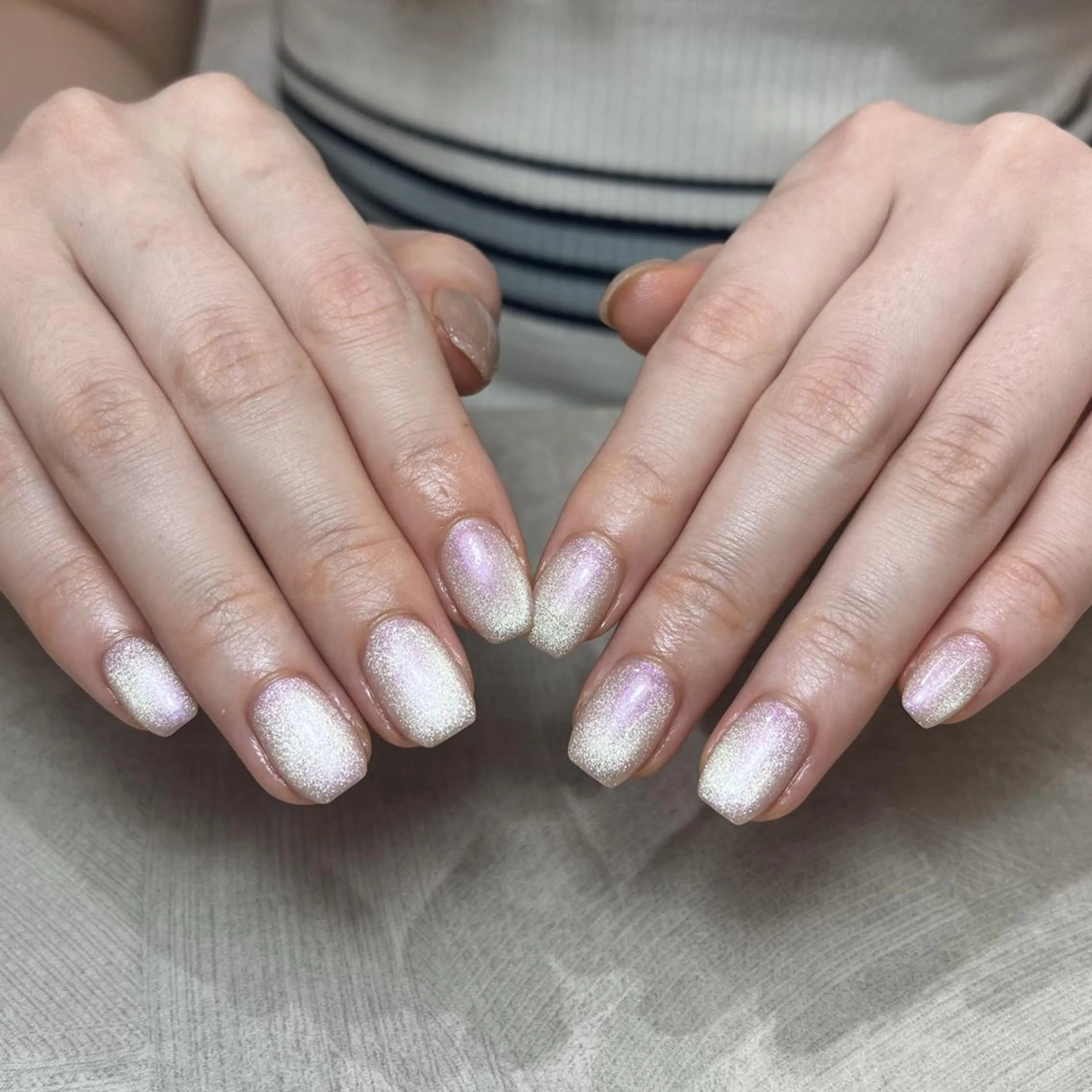 ネイル マグネットネイル マグネットワンカラー ワンカラーネイル ハンドネイル kyoko✨個性派 /ニュアンスのネイルデザイン