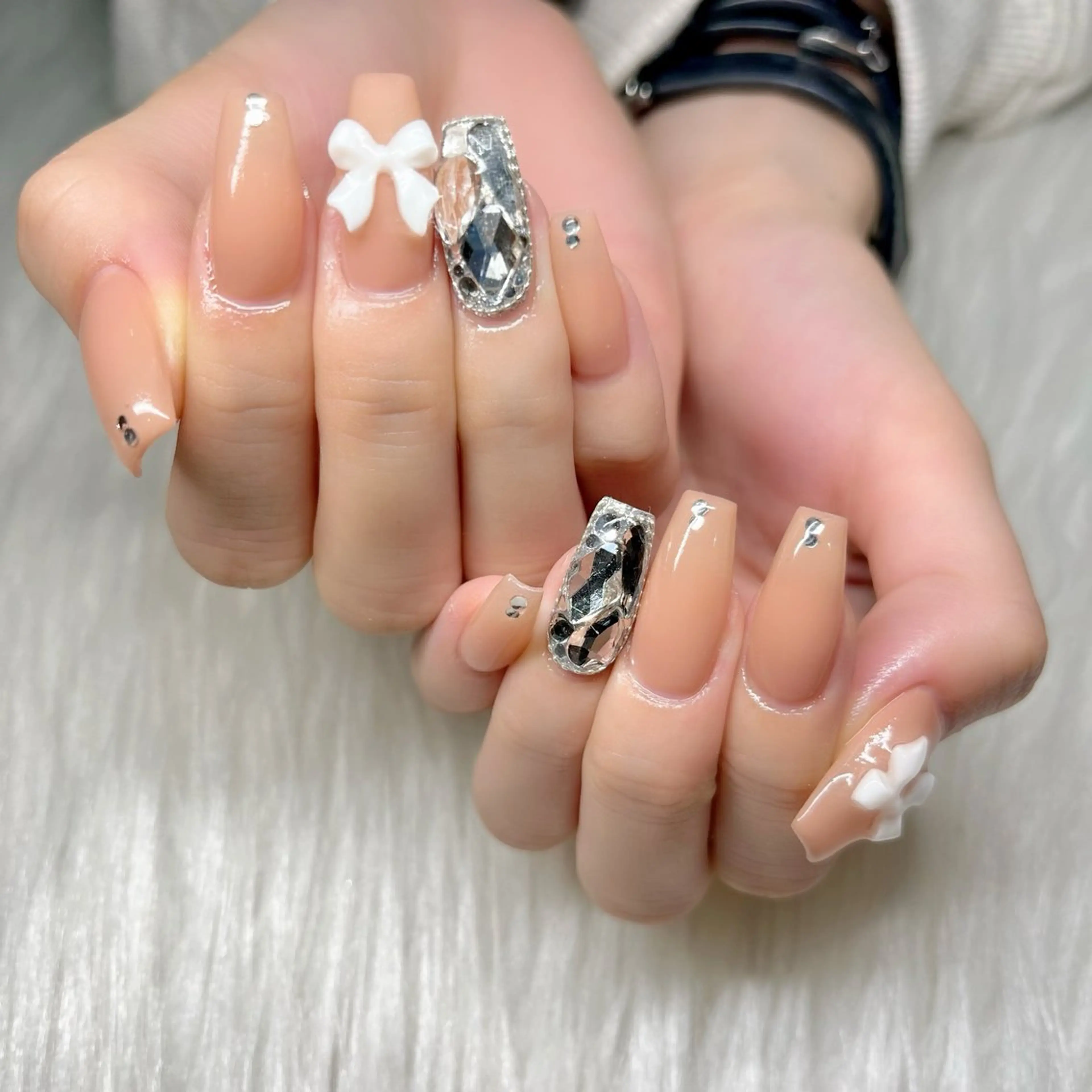 ネイル ハンドネイル Miki 本町駅｜💅‎🤍のネイルデザイン