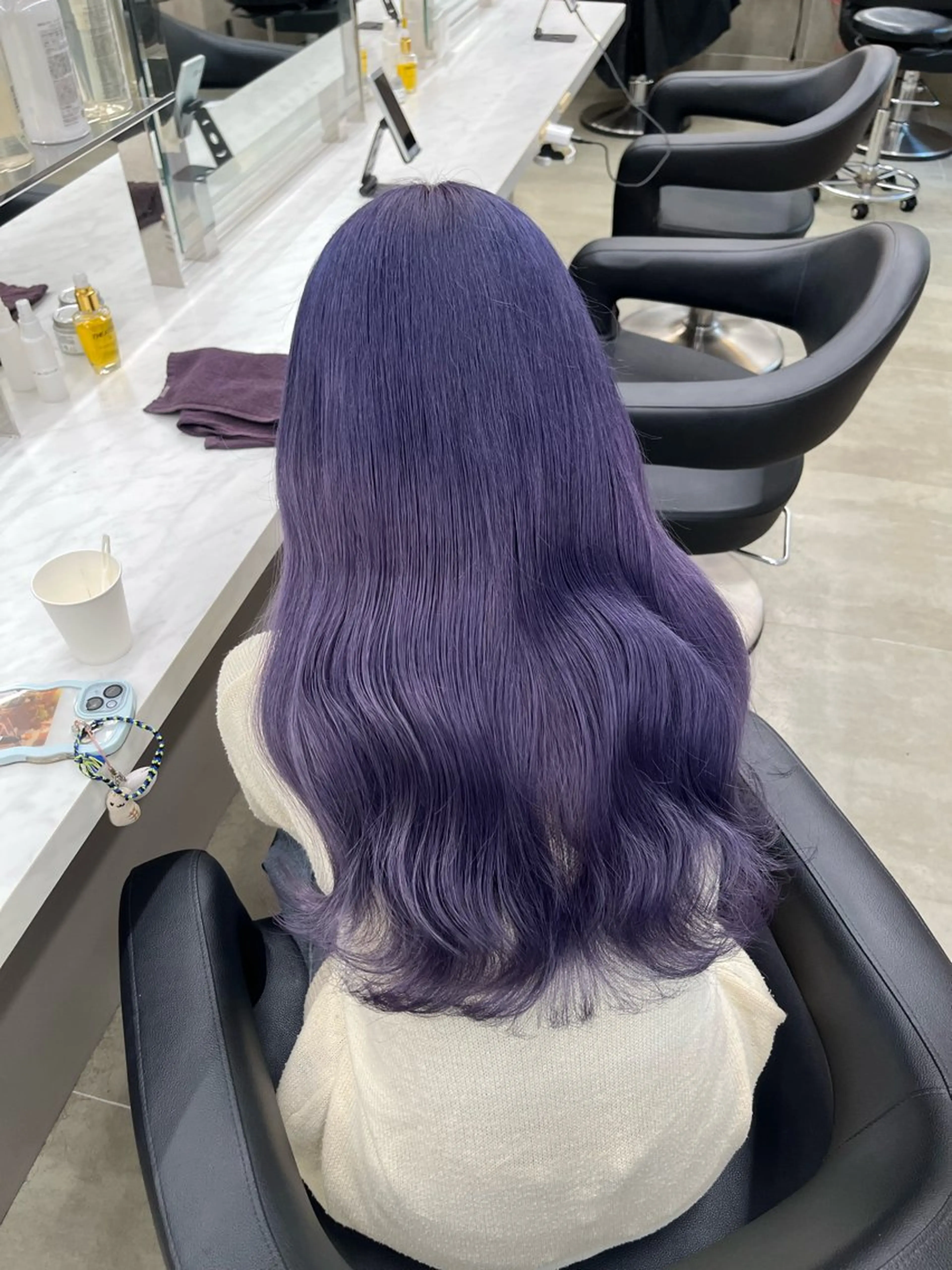 ロング 寒色＆ブリーチ特化 寒色MiOのヘアスタイル