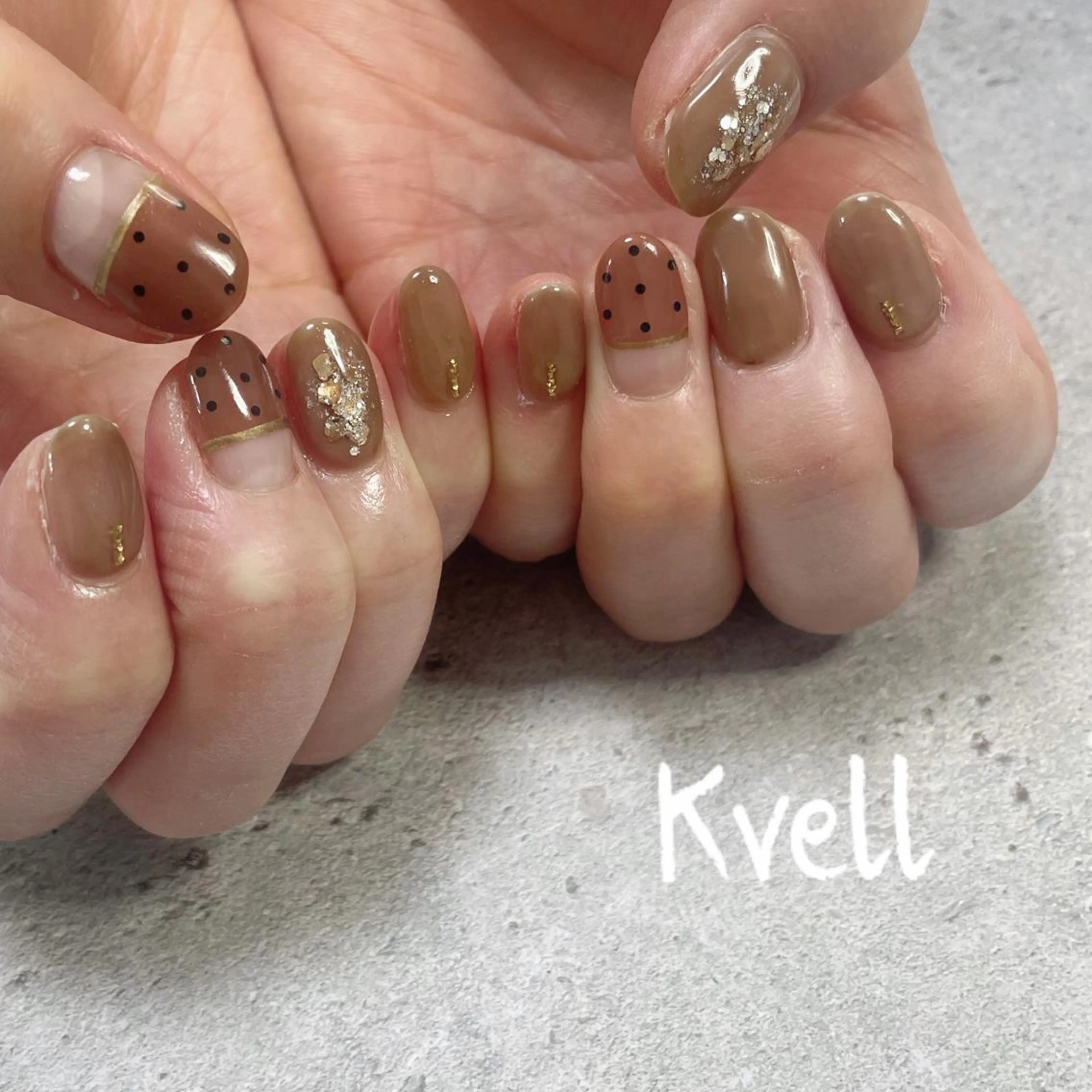 ネイル ドット ハンドネイル nailsalon Kvellのネイルデザイン