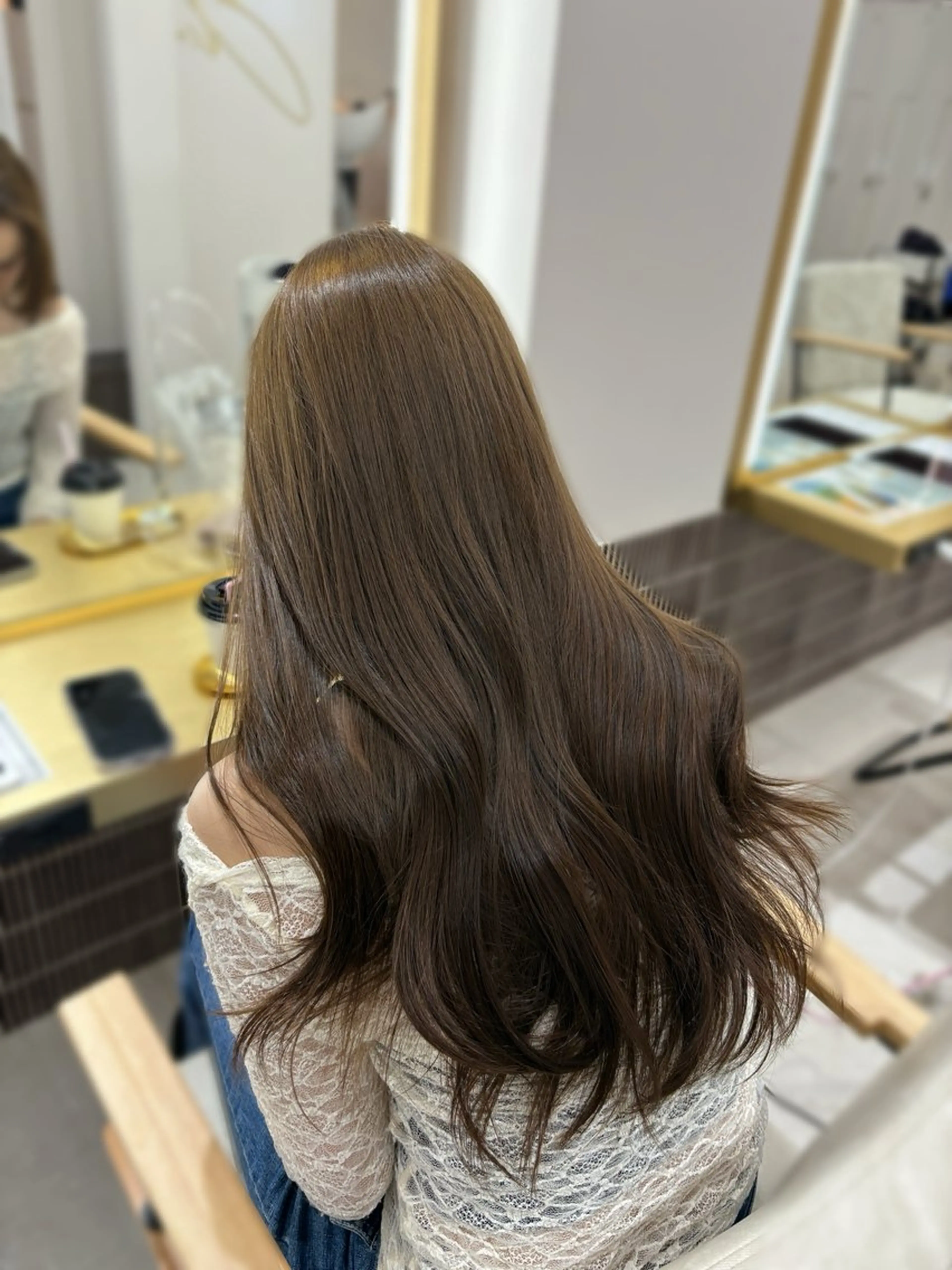 ロング i.+odori所属・Miu🤍透明感カラ ー🫧ショートカットのヘアスタイル