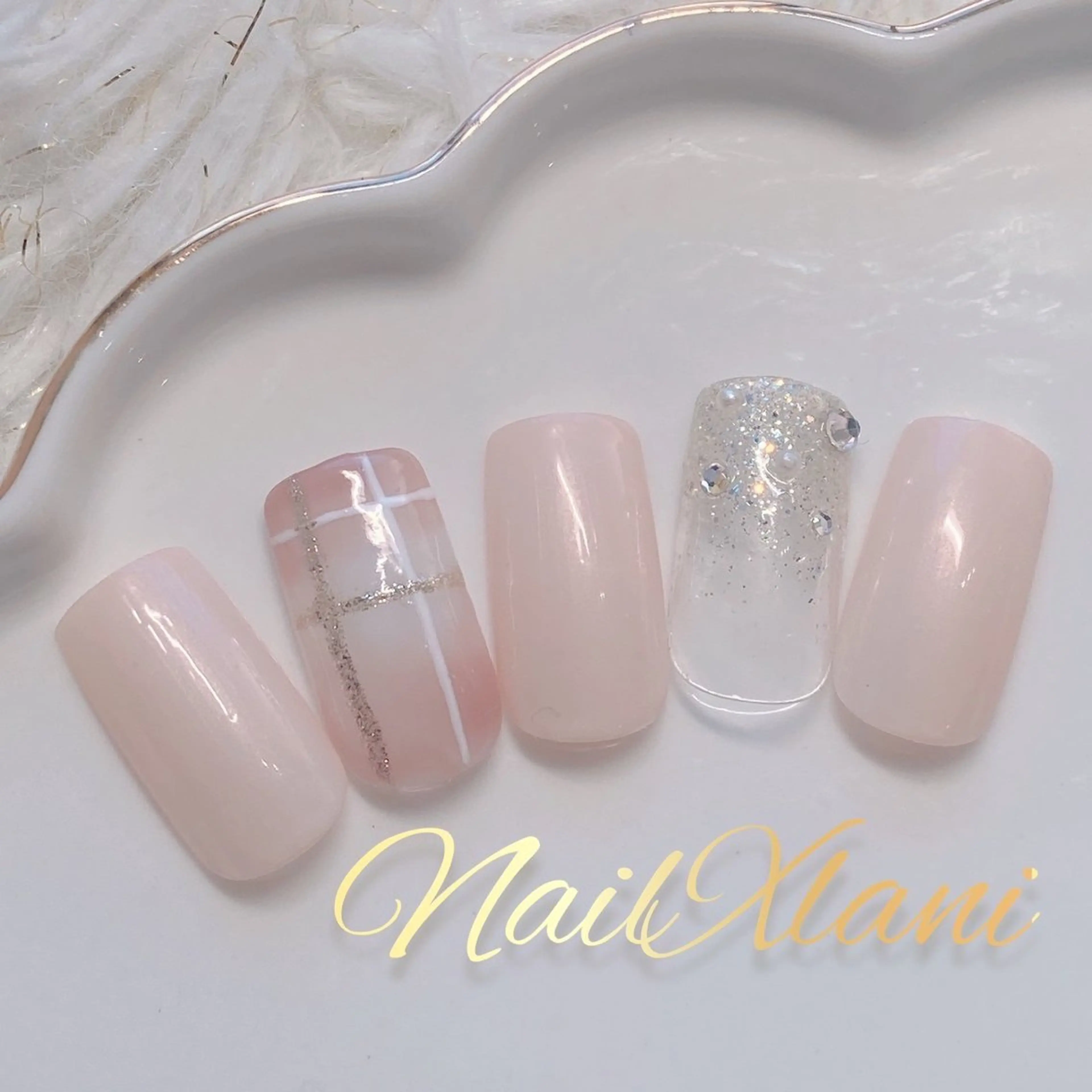 ネイル フットネイル ジェルネイル マグネットネイル パラジェル ハンドネイル Nail×Lani 深爪矯正対応◎のネイルデザイン