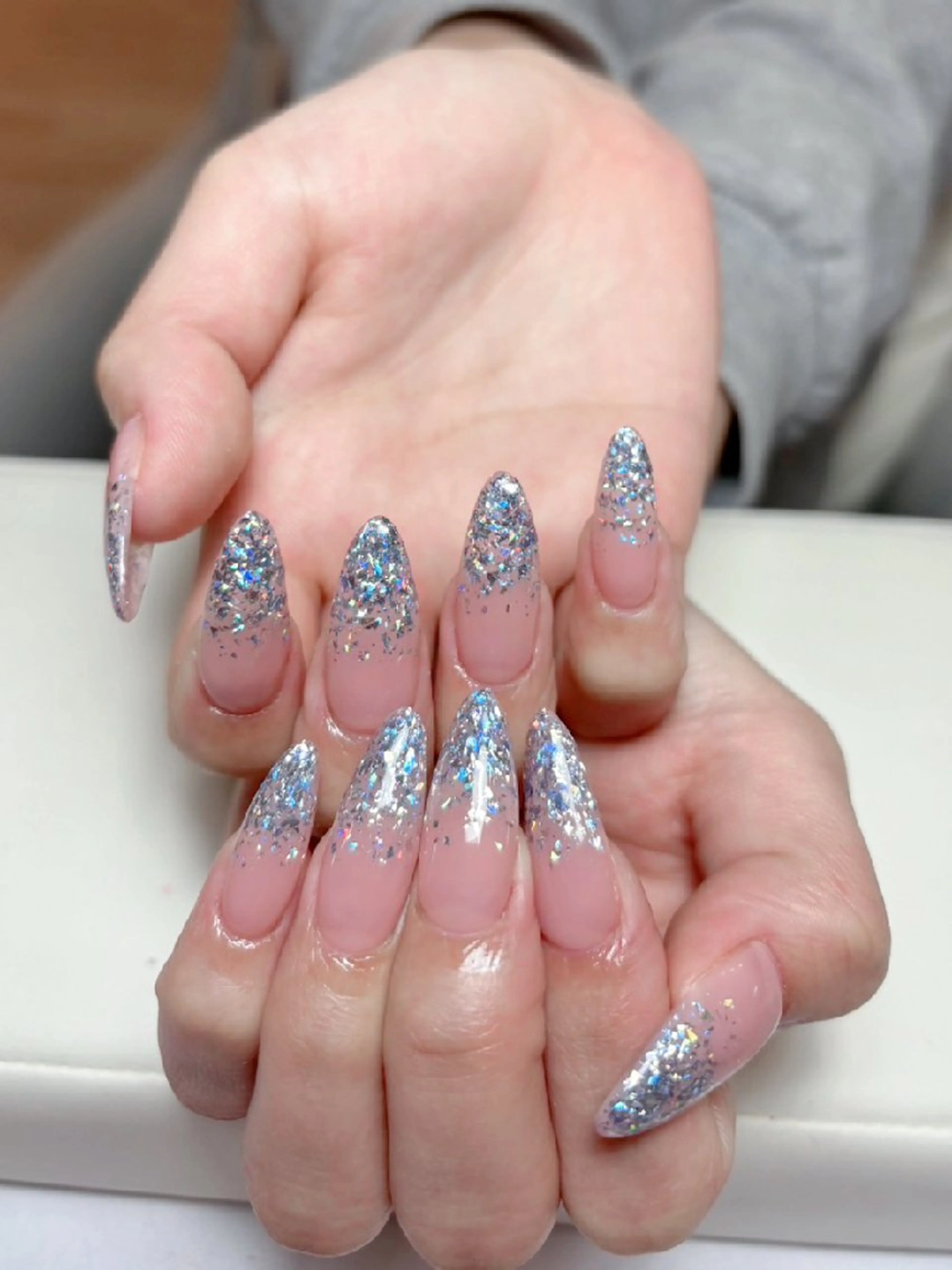 2色選べる☆ラメグラデーション✨初回ソフトジェルオフ込み✨フィルイン対応の写真