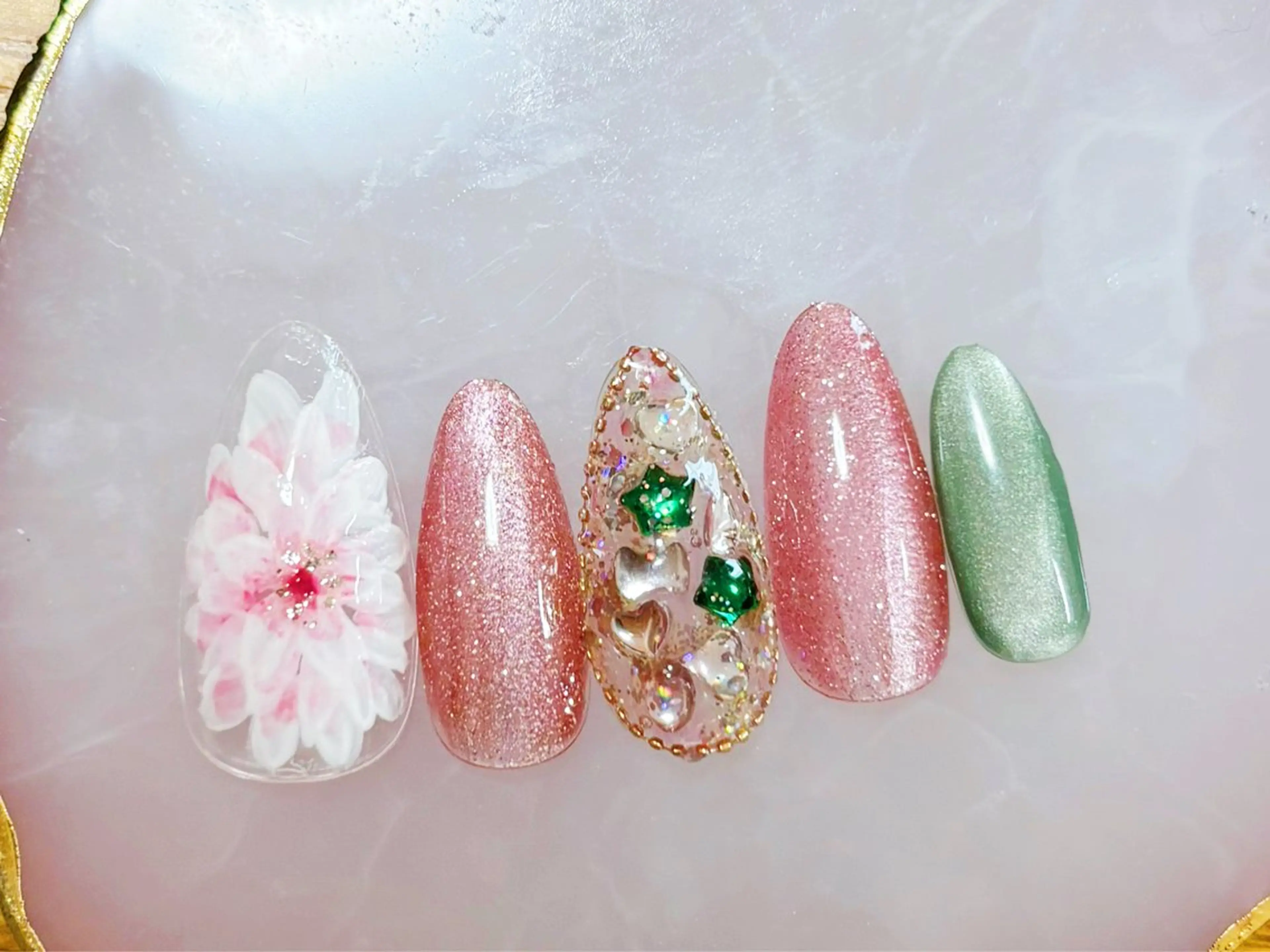 ミディアム kido chieのネイルデザイン