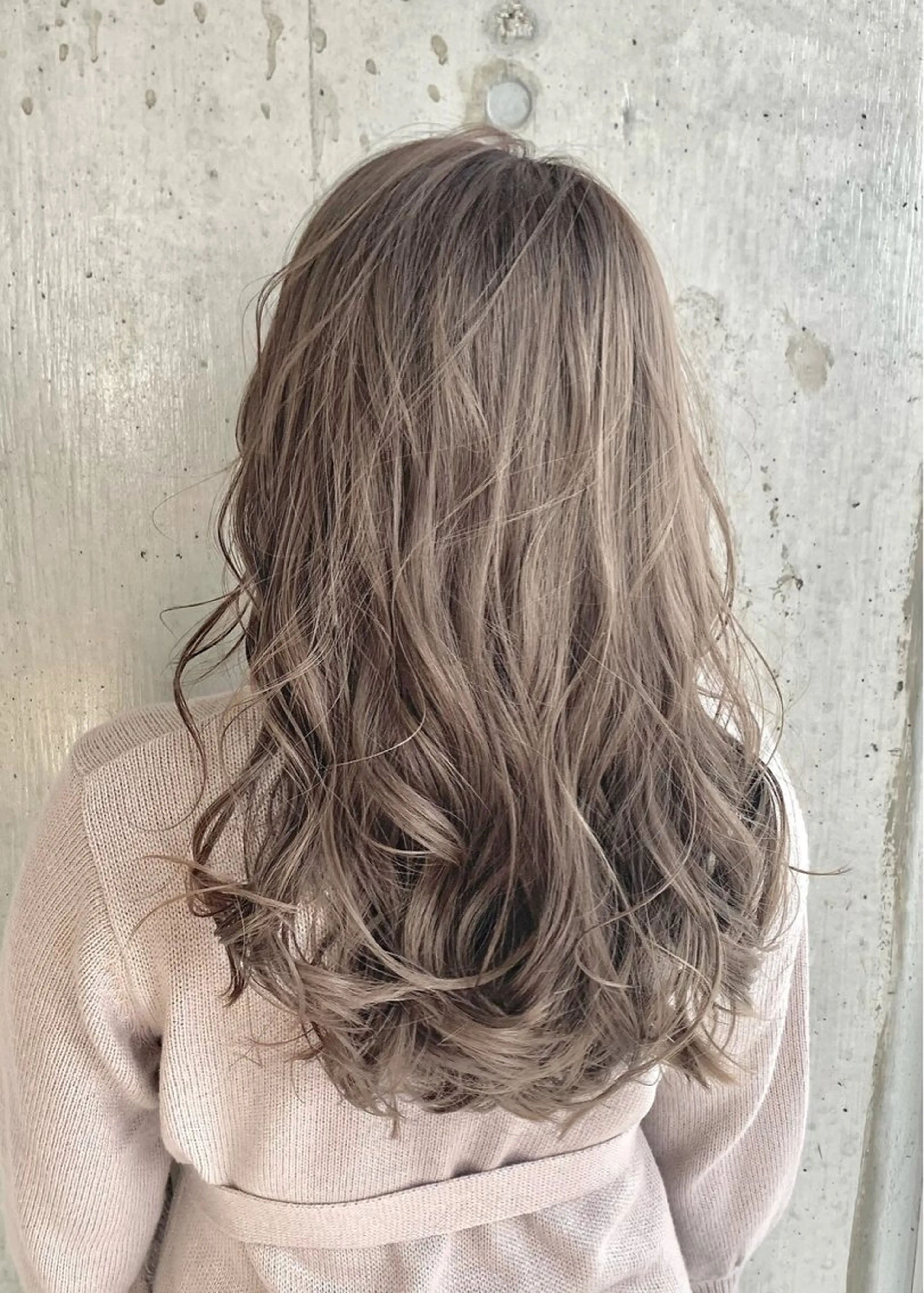 ミディアム カット ヘアカラー hoNua. 栄/透明感カラーのヘアスタイル