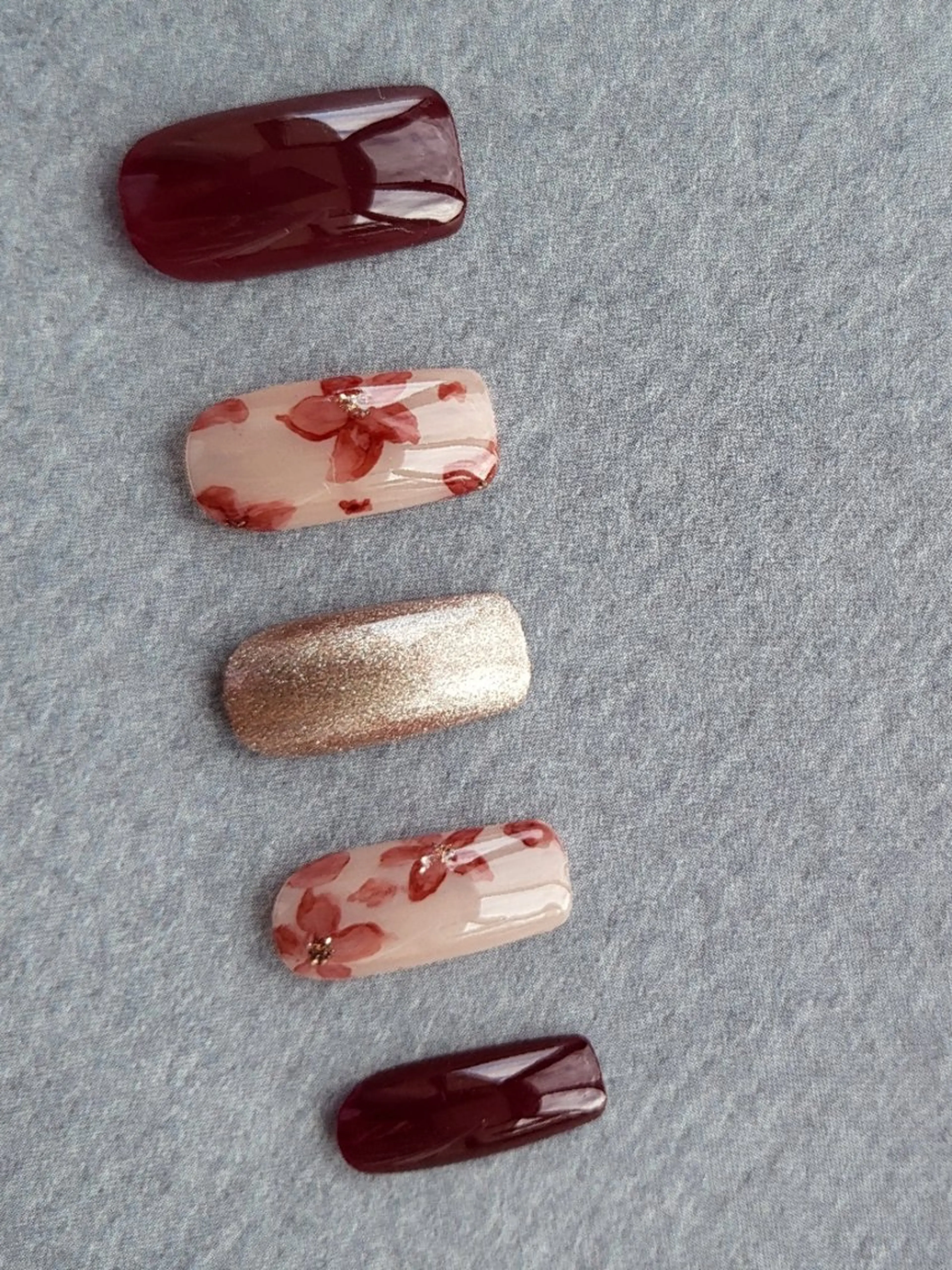 ネイル アートネイル ボルドー フラワーネイル ハンドネイル Noah'snail   のネイルデザイン